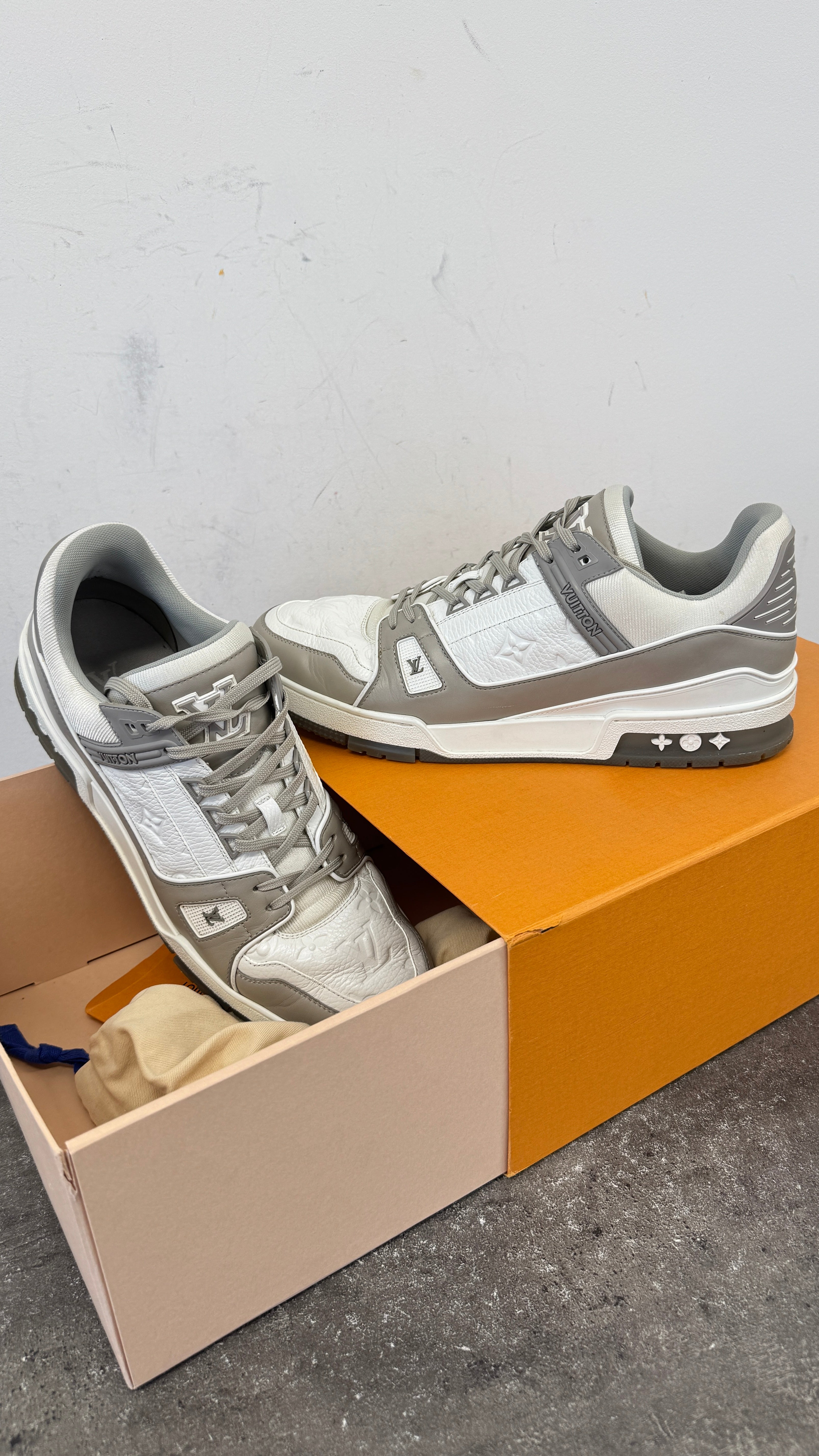 Men's Lv Low Trainers Grey Size EU 45 / UK 11