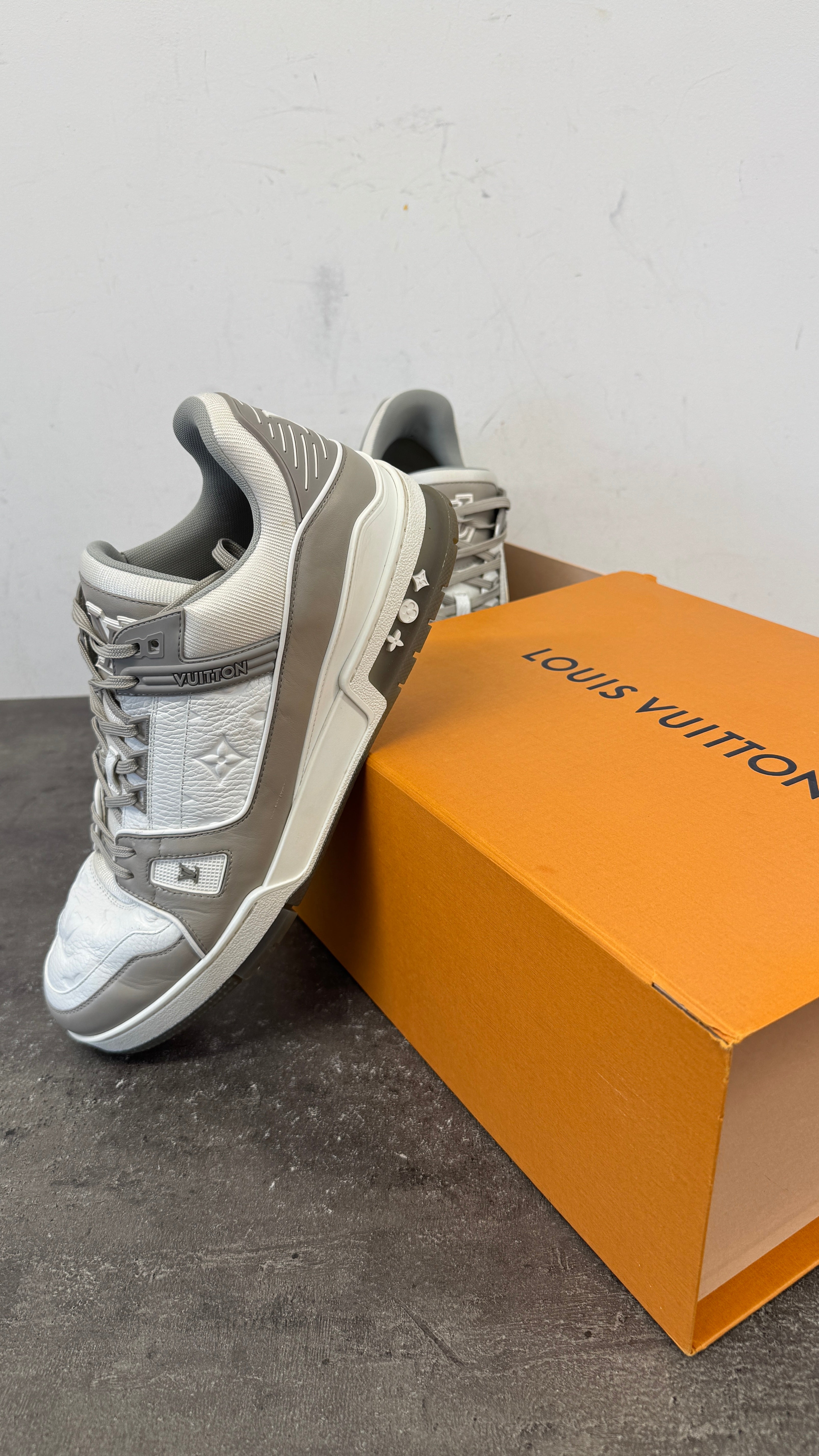 Men's Lv Low Trainers Grey Size EU 45 / UK 11