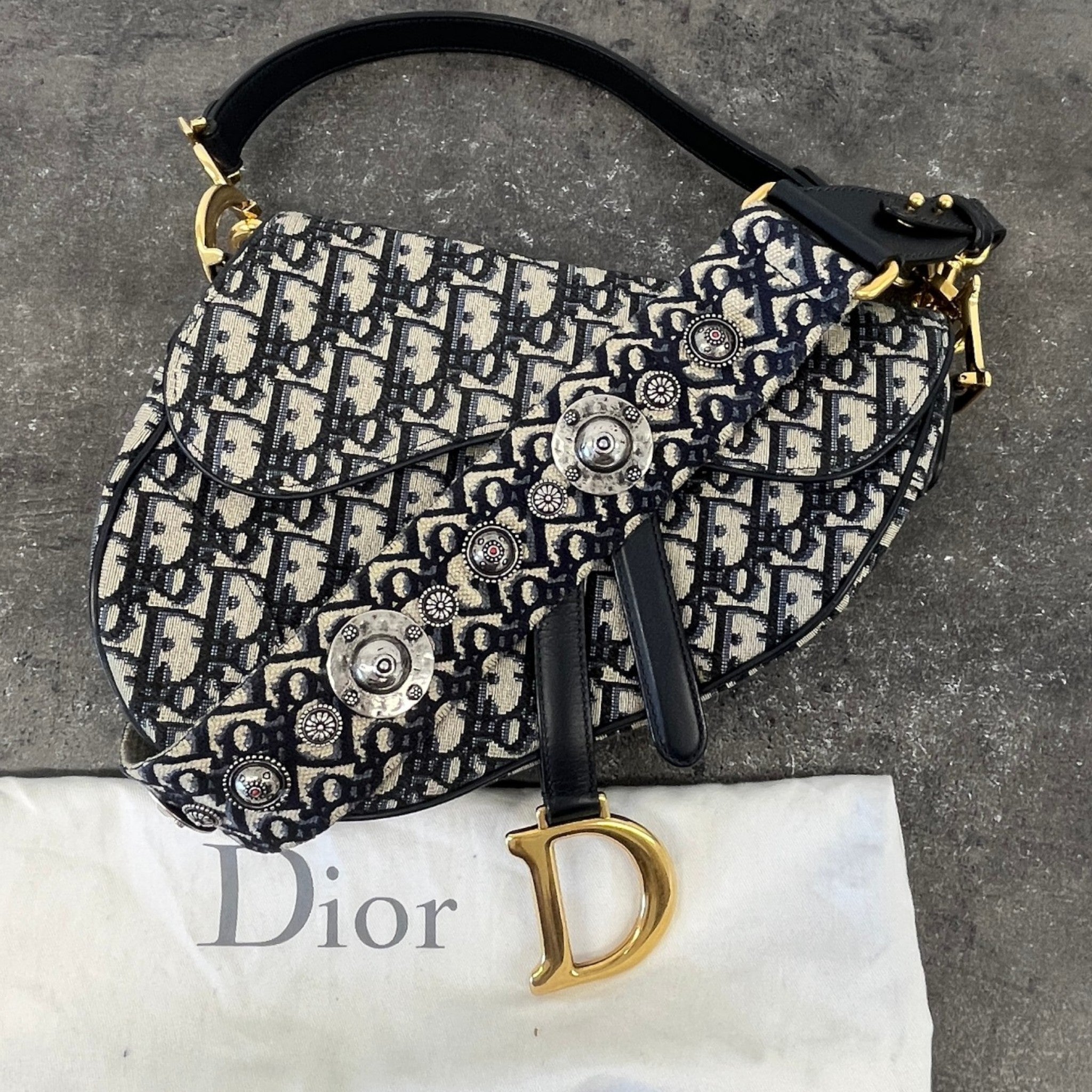 Women's Oblique Saddle Handbag Navy