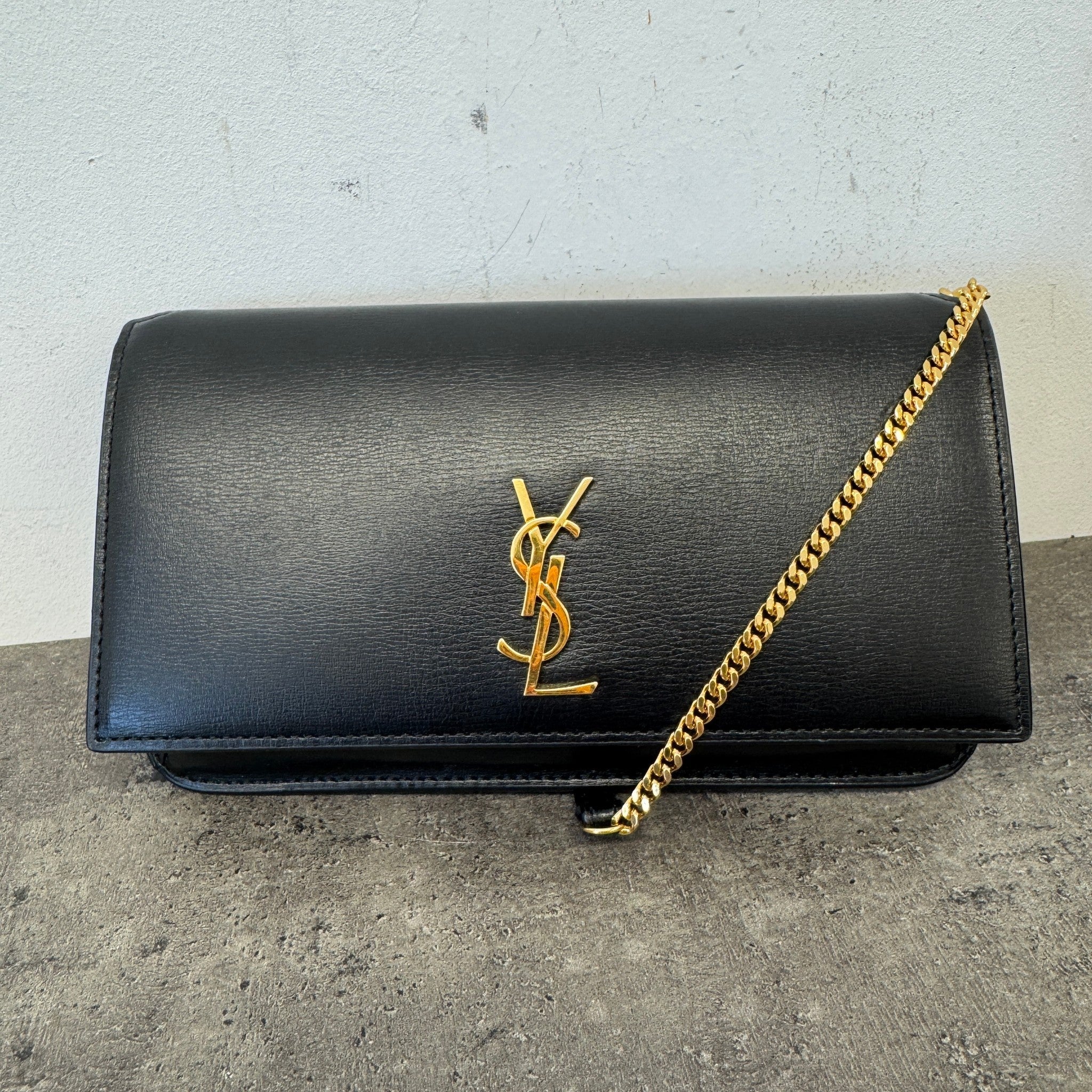Women's Cassandre Phone Holder Wallet On Chain Bag Black
