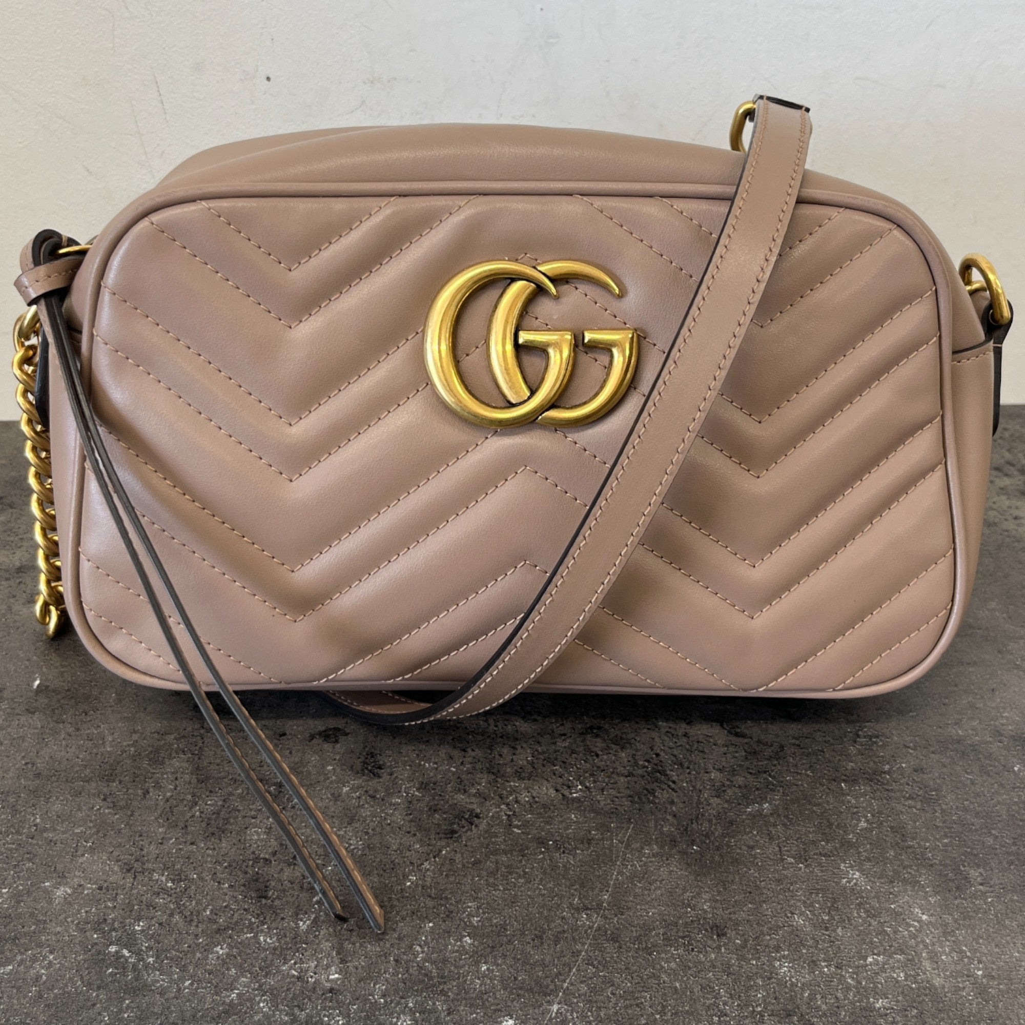Women's Gg Marmont Camera Handbag Nude