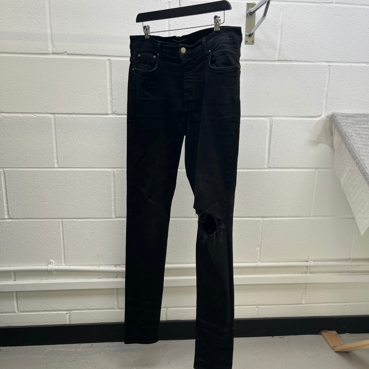 Men's Distressed Jeans Black Size Waist 32"