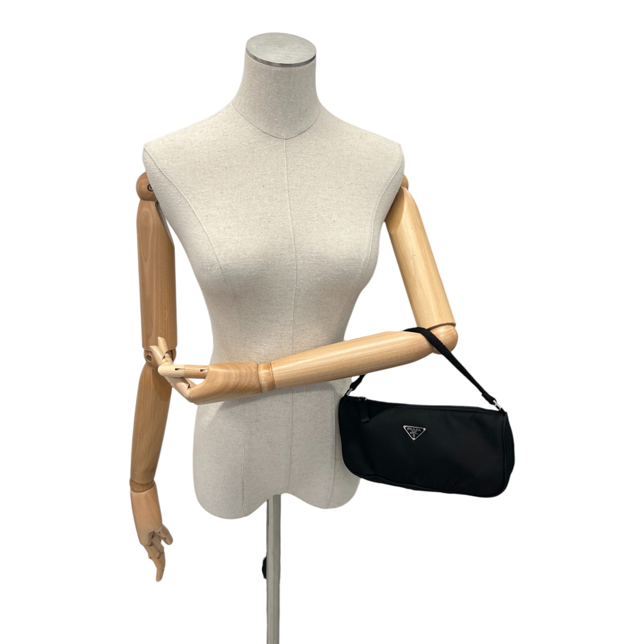 Women's Re-Nylon Plaque Logo Shoulder Bag Black