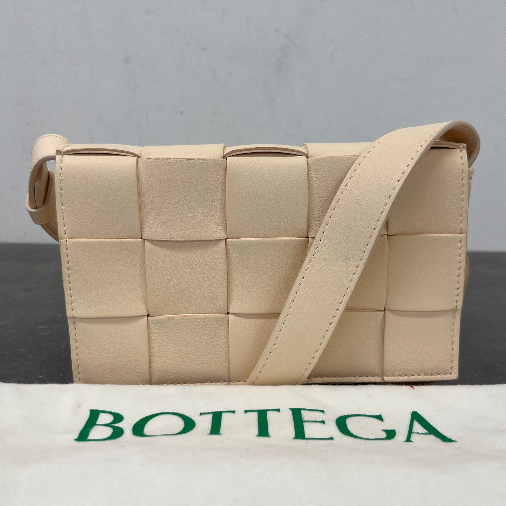 Women's Cassette Bag Nude
