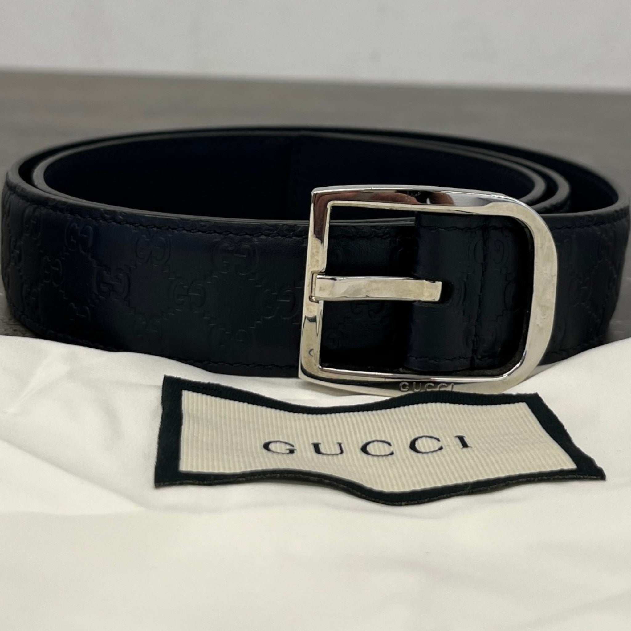 Women's Gg Supreme Belt Navy Size Waist 34"