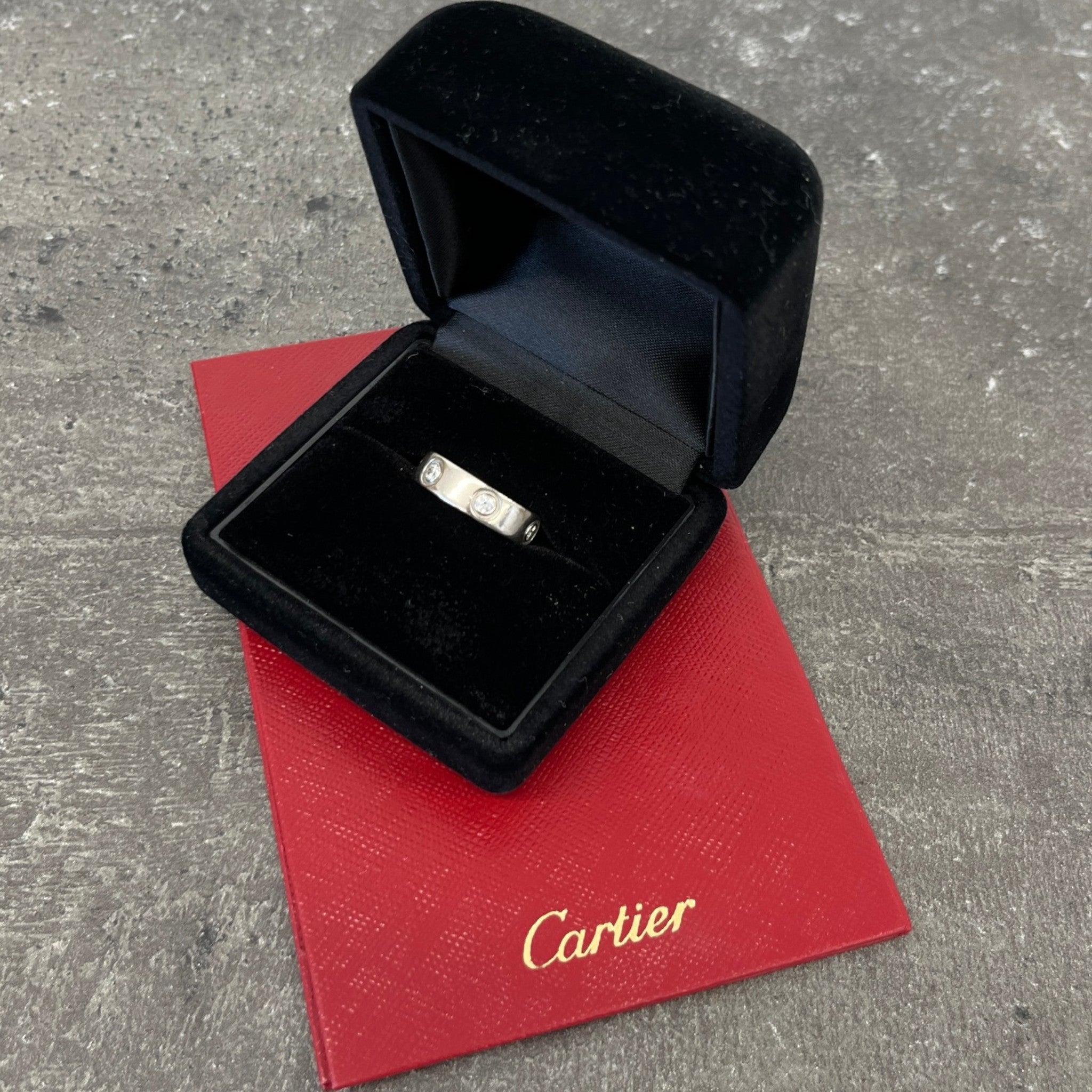 Women's Whilove Classic Model 6 Diamond 18Ct White Gold Size 50 Ring White