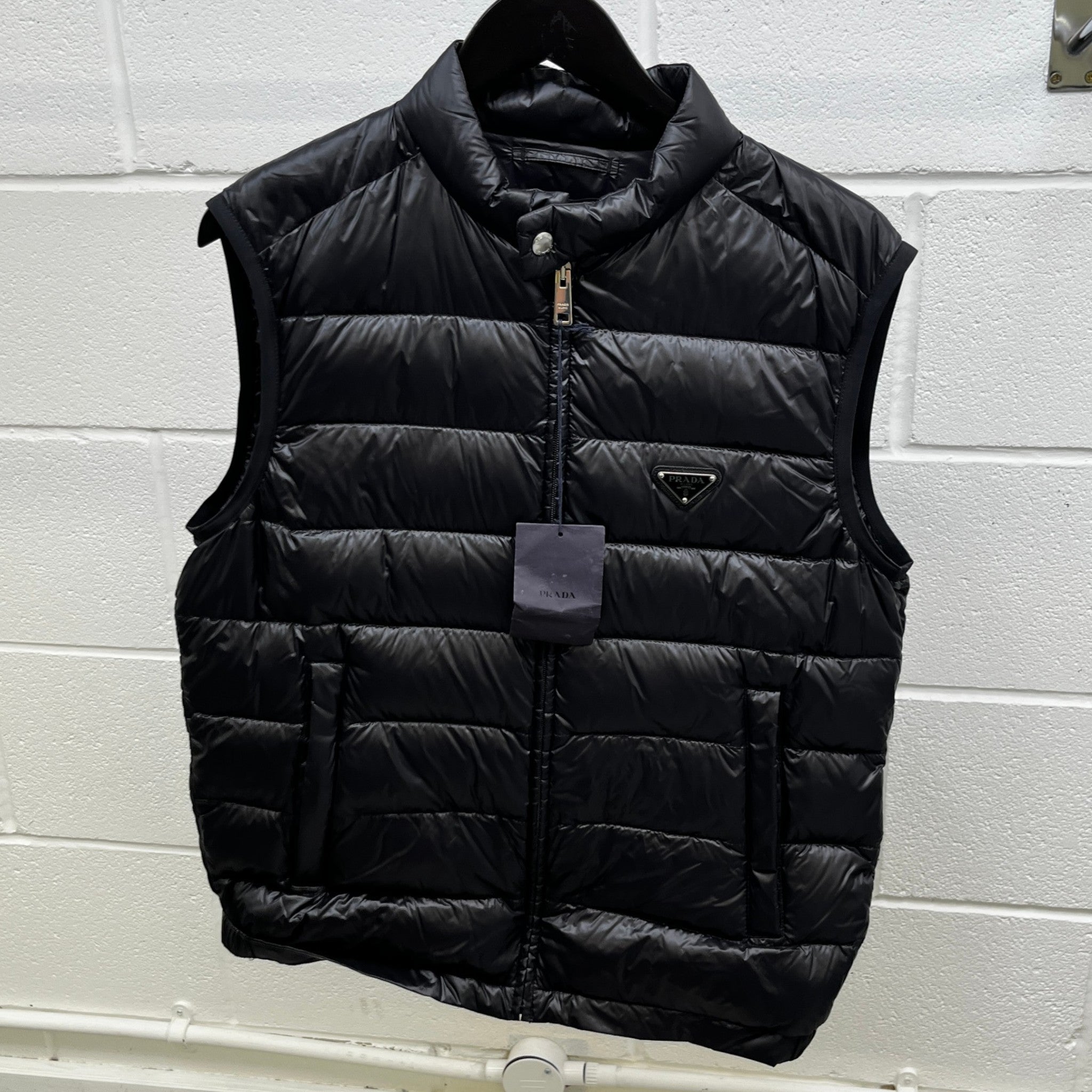 Men's Triangular Logo Plaque Gilet Black Size IT 50 / L