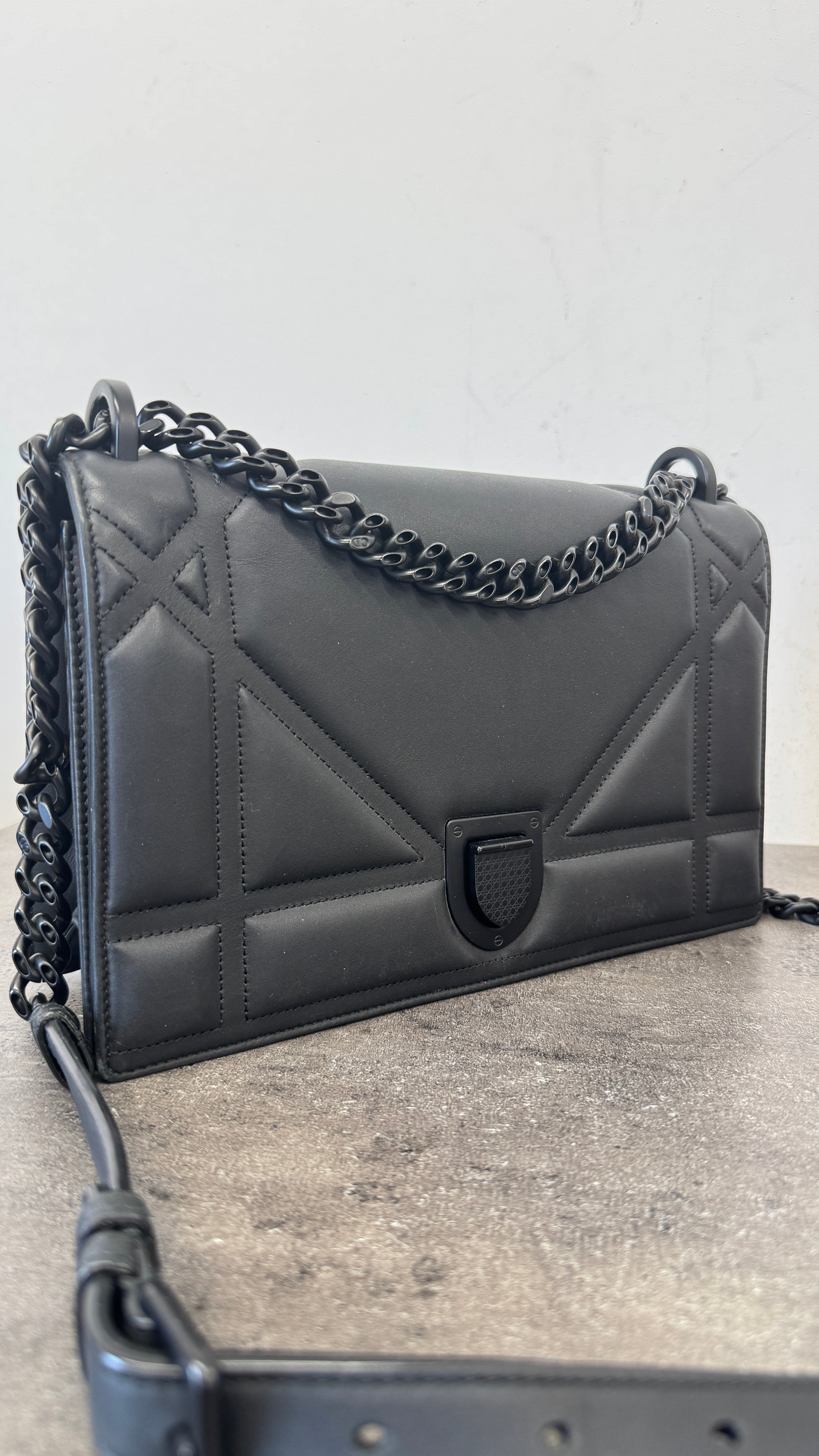 Women's Medium Diorama Matte Bag Black