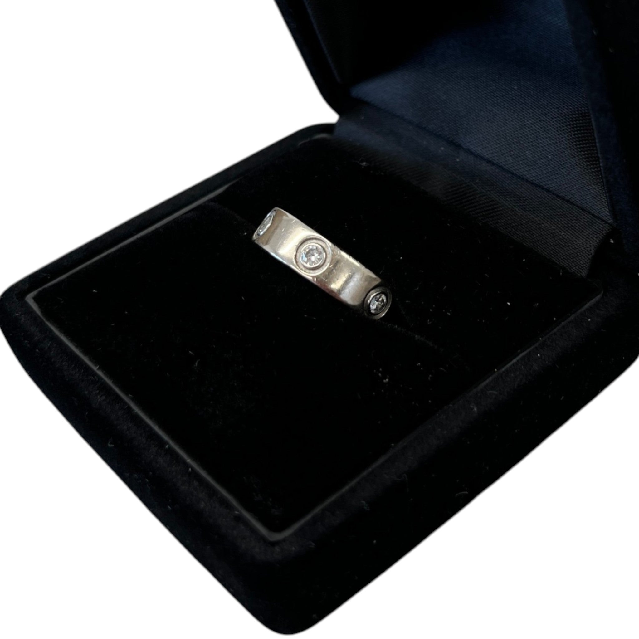 Women's Whilove Classic Model 6 Diamond 18Ct White Gold Size 50 Ring White