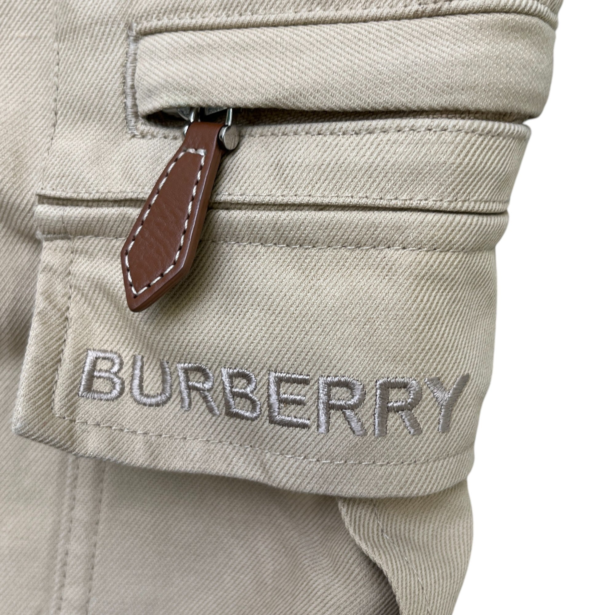 Men's Embroidered Logo Cargo Shorts Beige Size IT 58 / UK 42