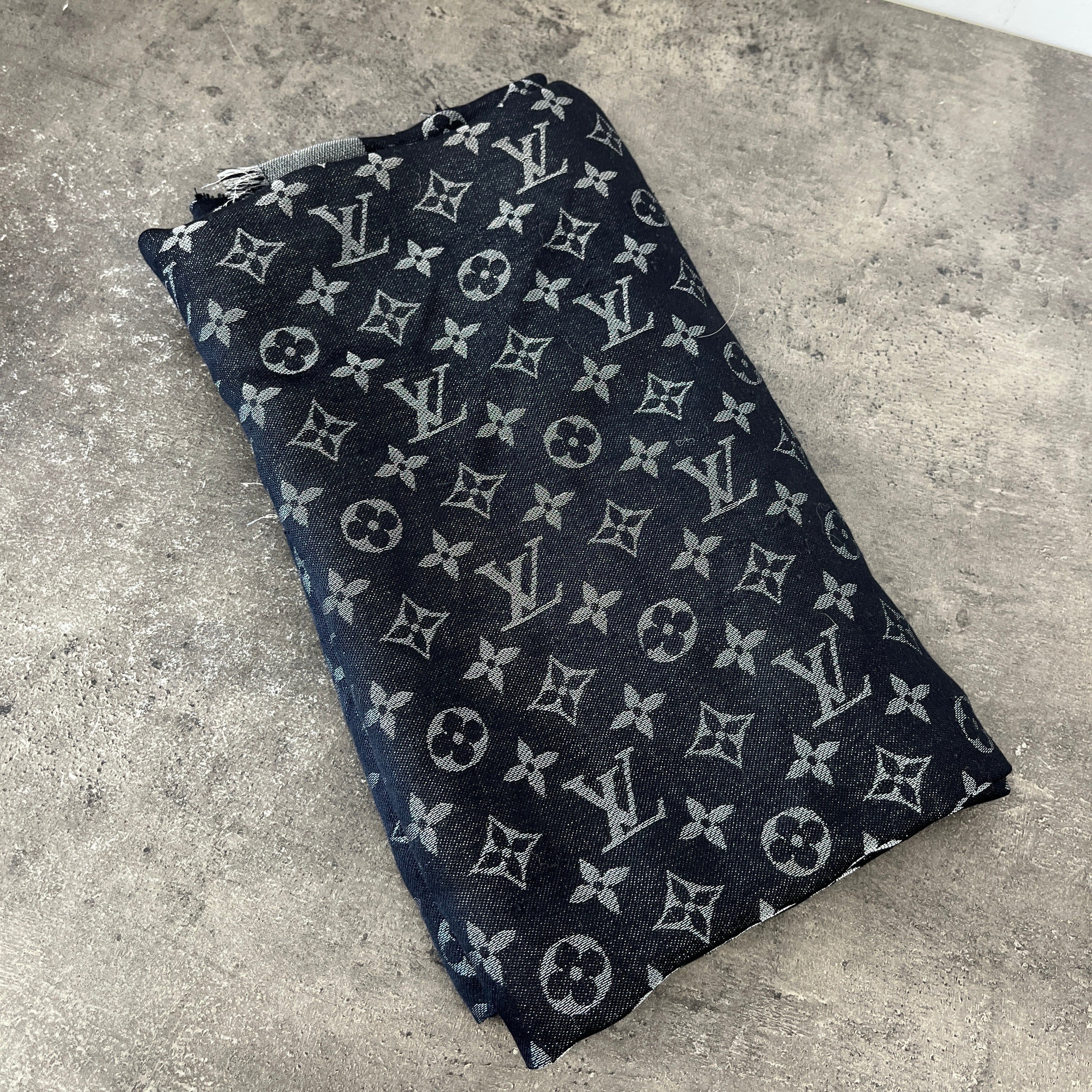 Women's Monogram Shine Shawl Scarf Black