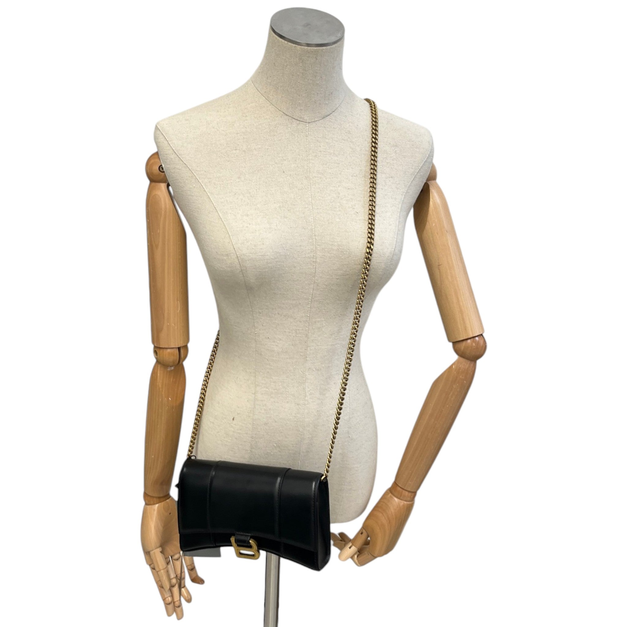 Women's Hourglass Wallet On Chain Bag Black