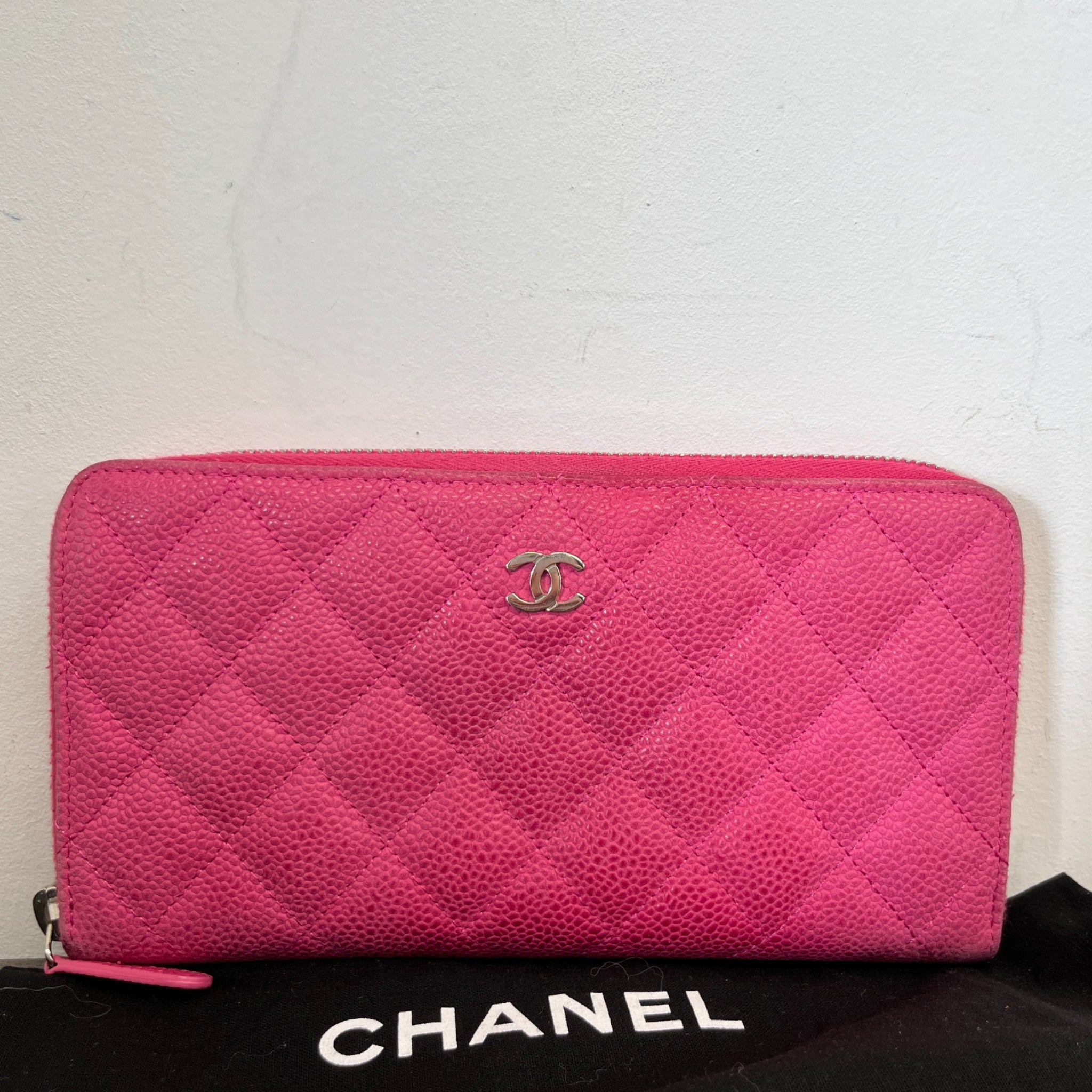 Women's Quilted Caviar Purse Pink