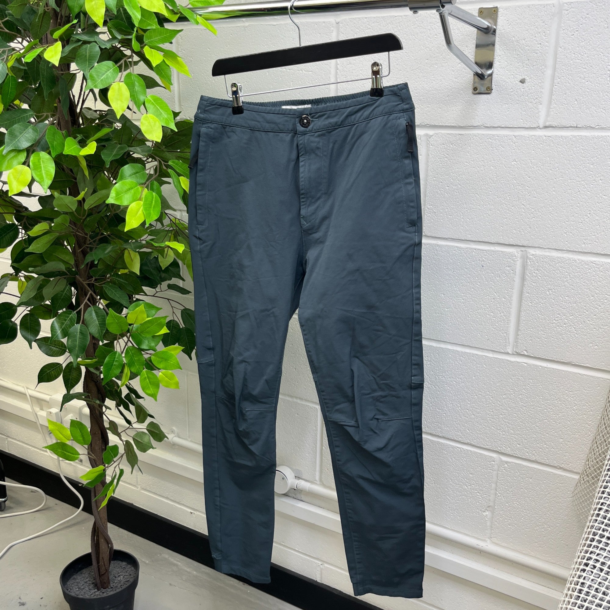 Men's Compass Logo Trousers Green Size Waist 29"