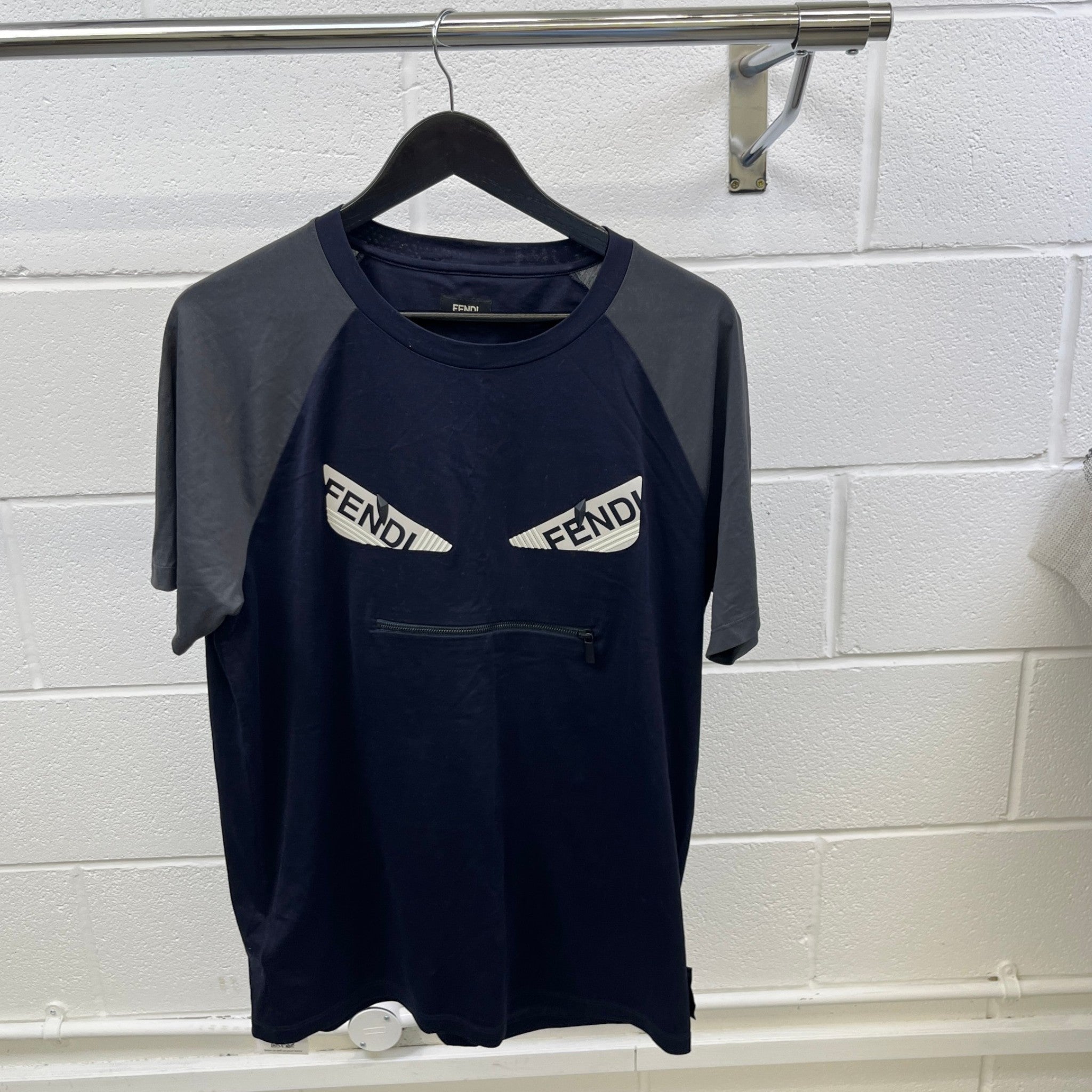 Men's Logo Eyes Zip Pocket T-Shirt Navy Size XL