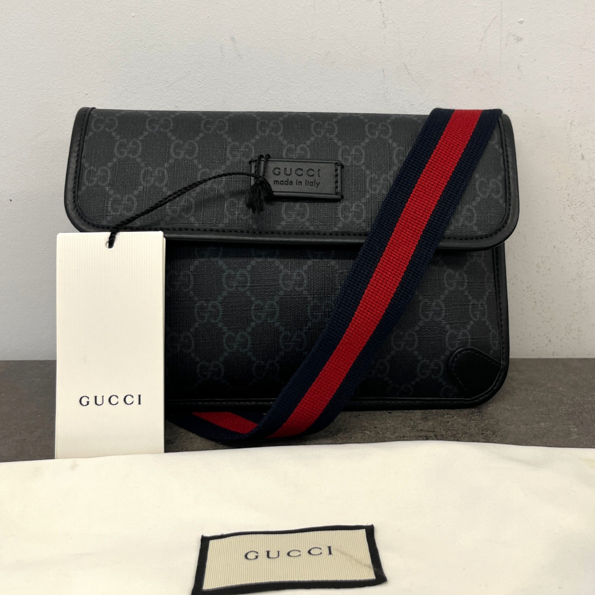 Men's Gg Supreme Belt Bag Charcoal