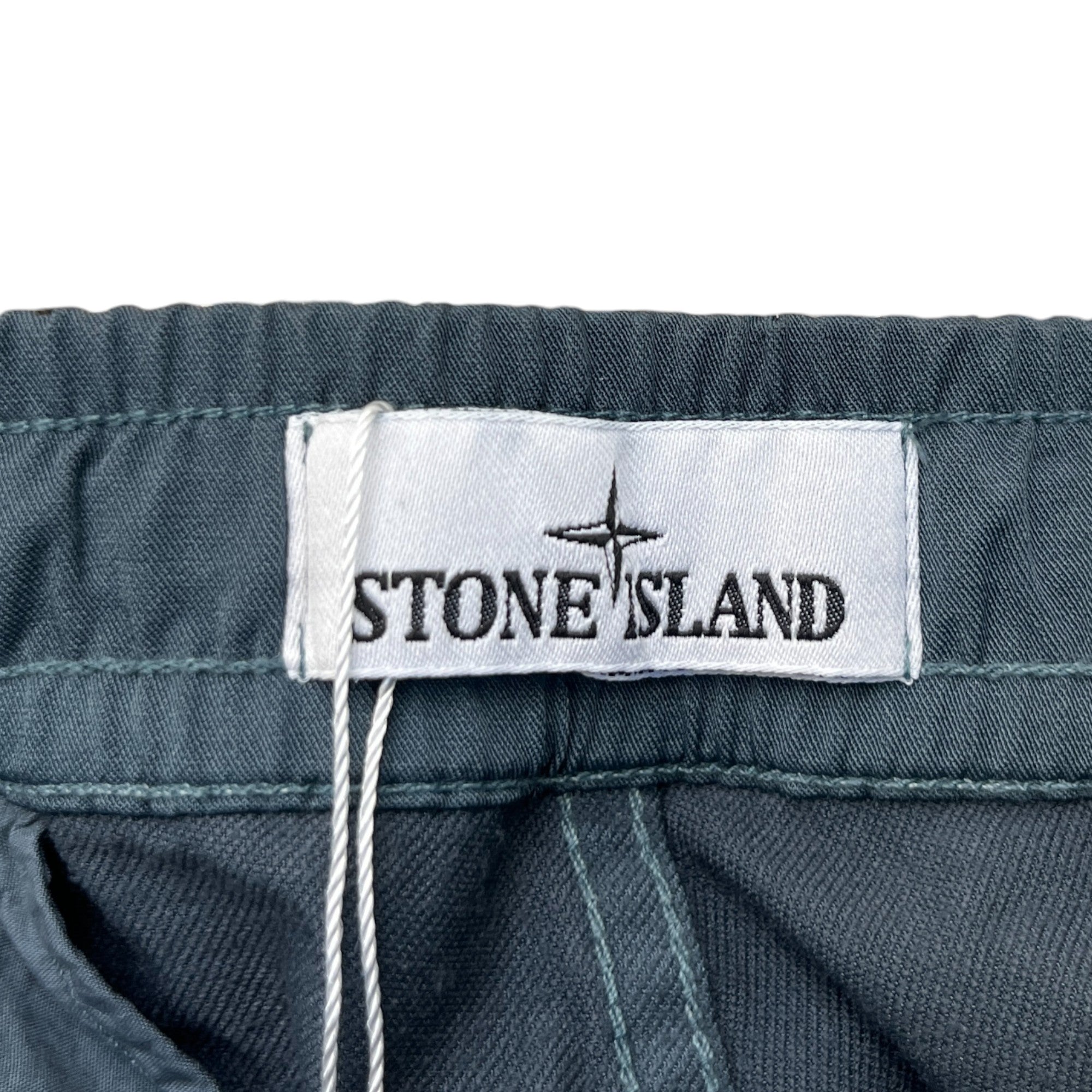 Men's Compass Logo Trousers Green Size Waist 29"