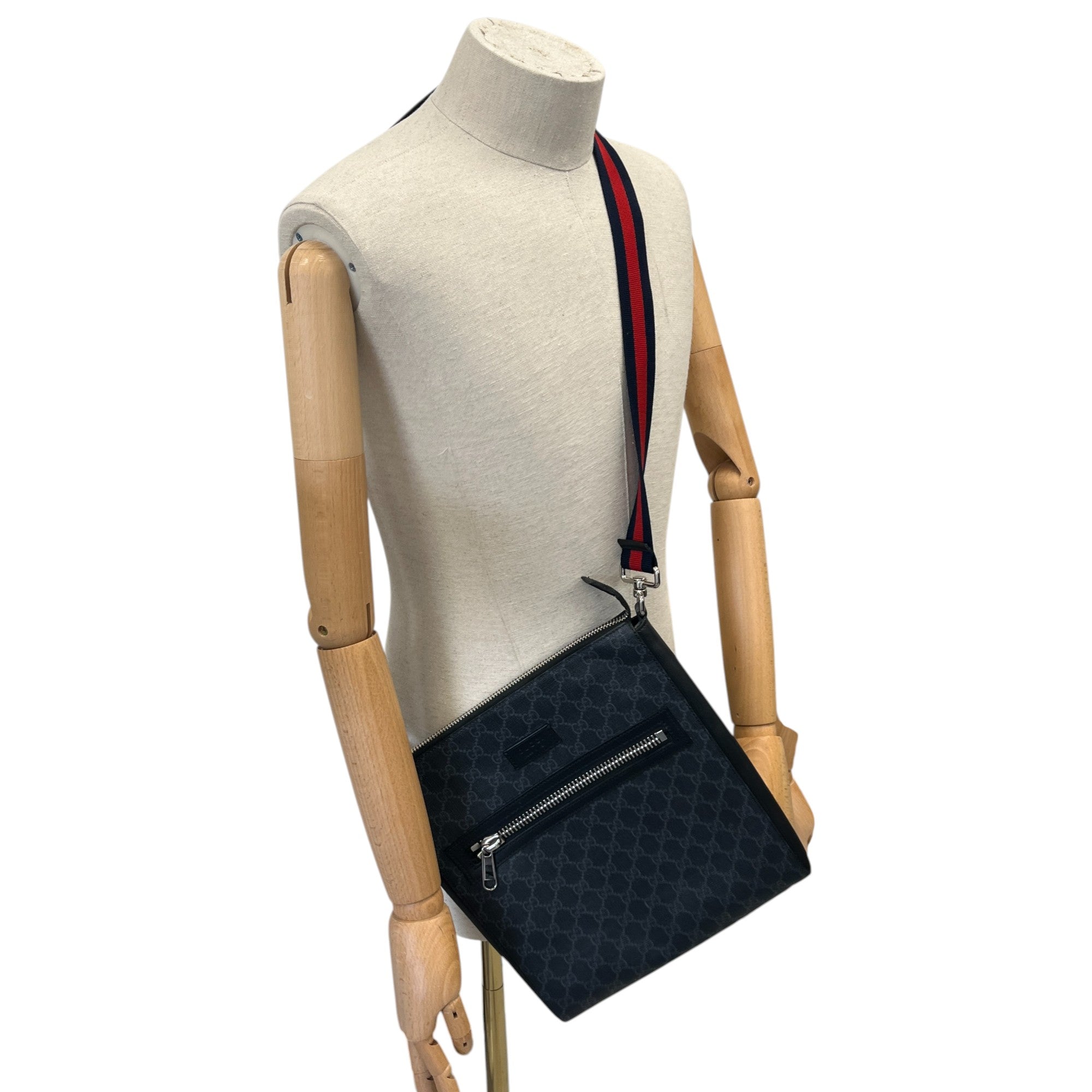 Men's Gg Supreme Large Messenger Bag Black