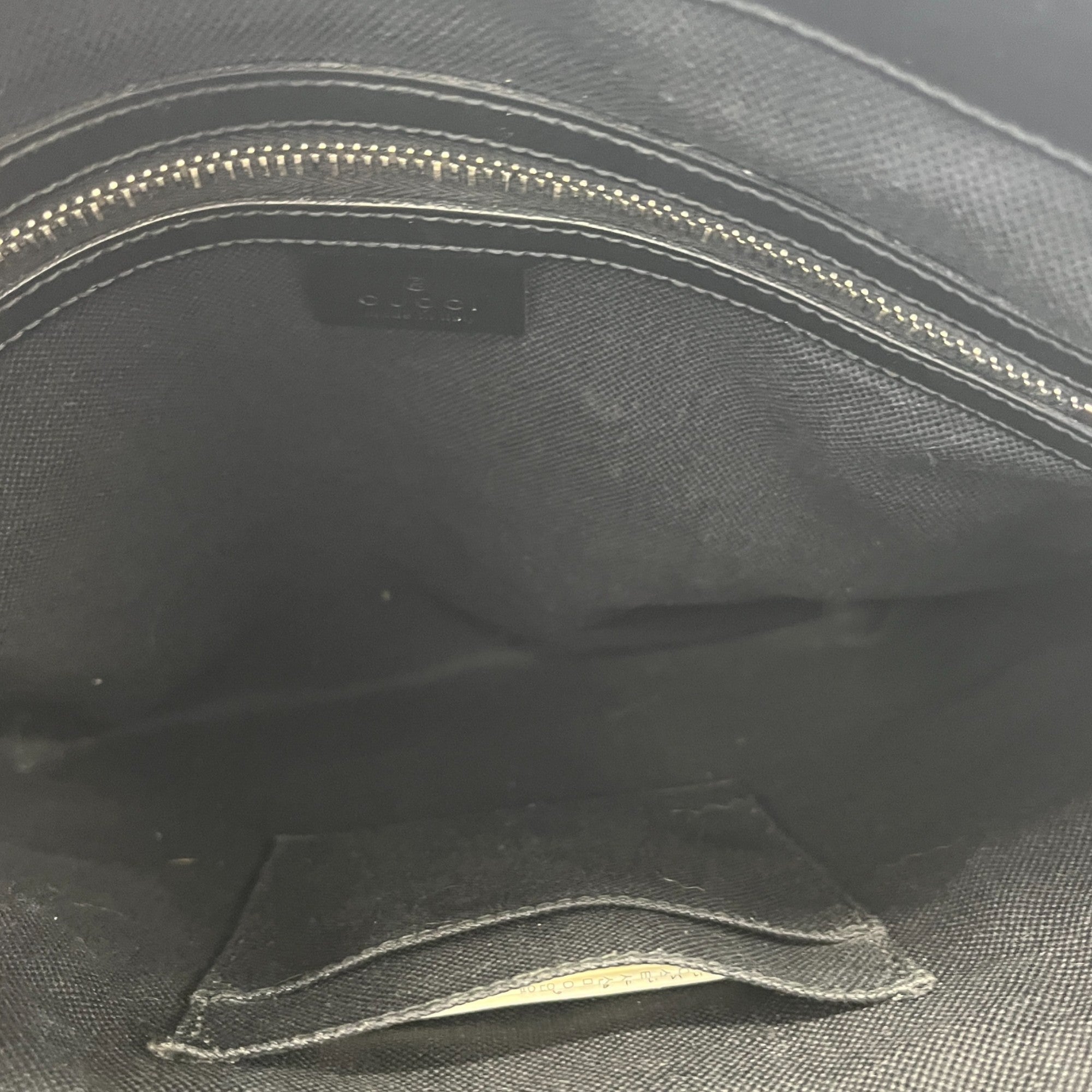 Men's Gg Supreme Large Messenger Bag Black