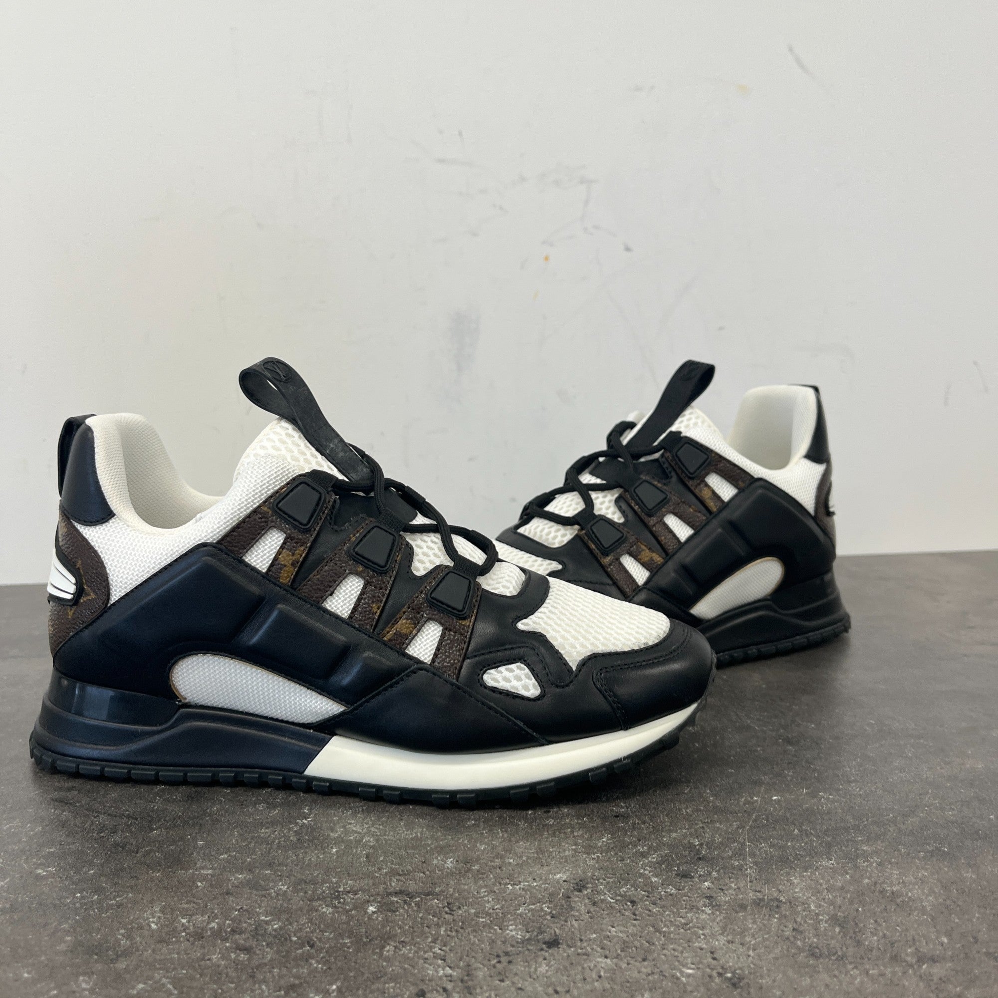 Women's Monogram Run Away Low Trainers Black Size EU 37.5 / UK 4.5