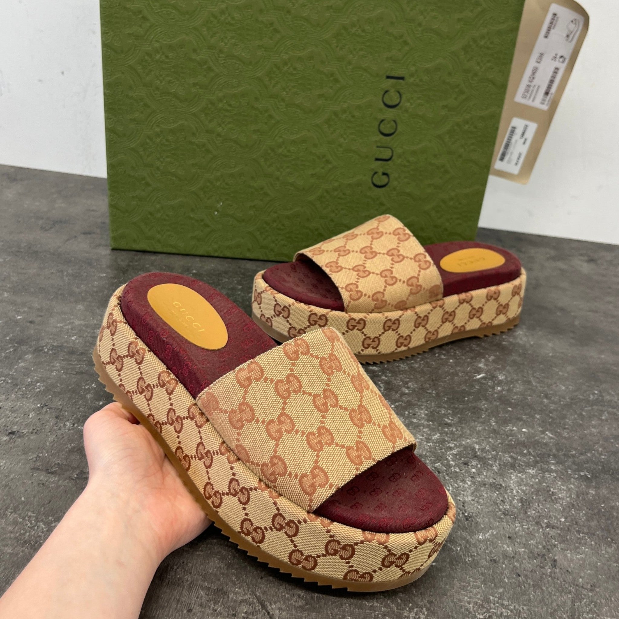 Women's Gg Supreme Slides Beige Size EU 36.5 / UK 3.5