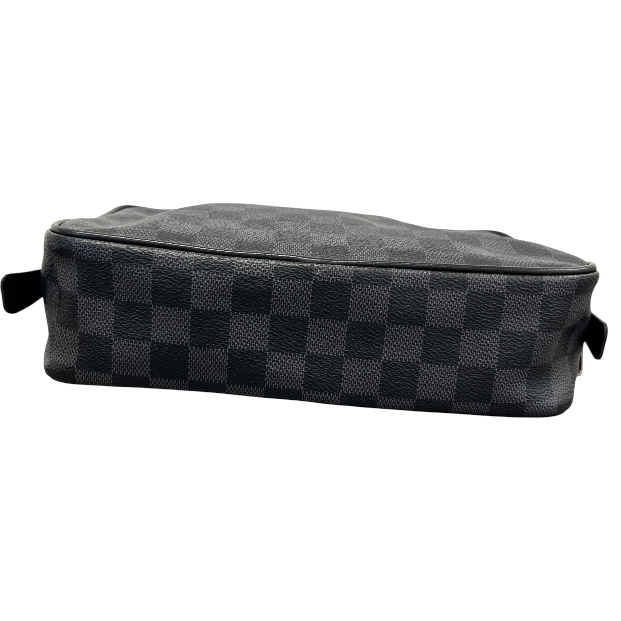 Men's Damier Graphite Gm Toiletry Bag Black