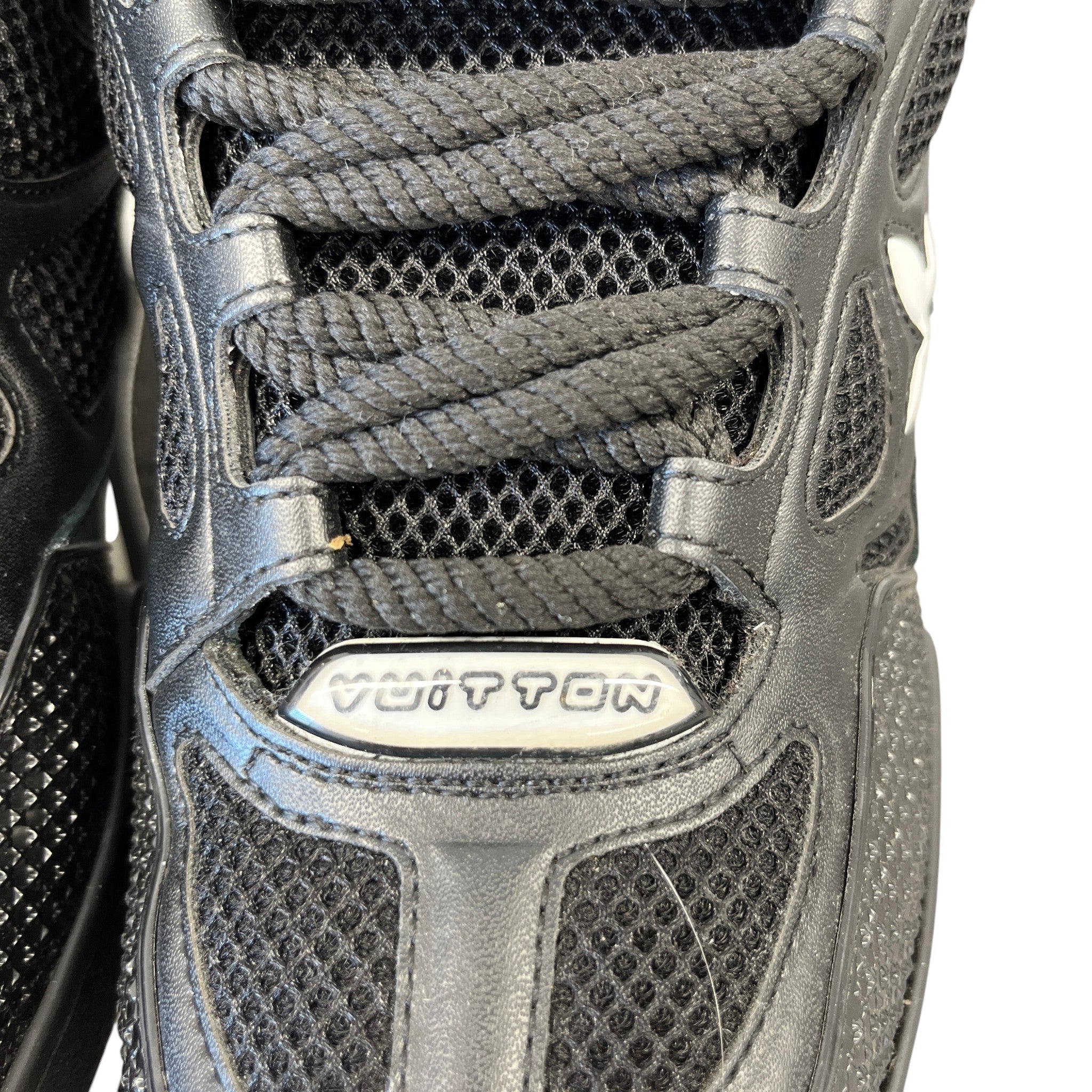 Men's Lv Skate Low Trainers Black Size EU 40 / UK 6