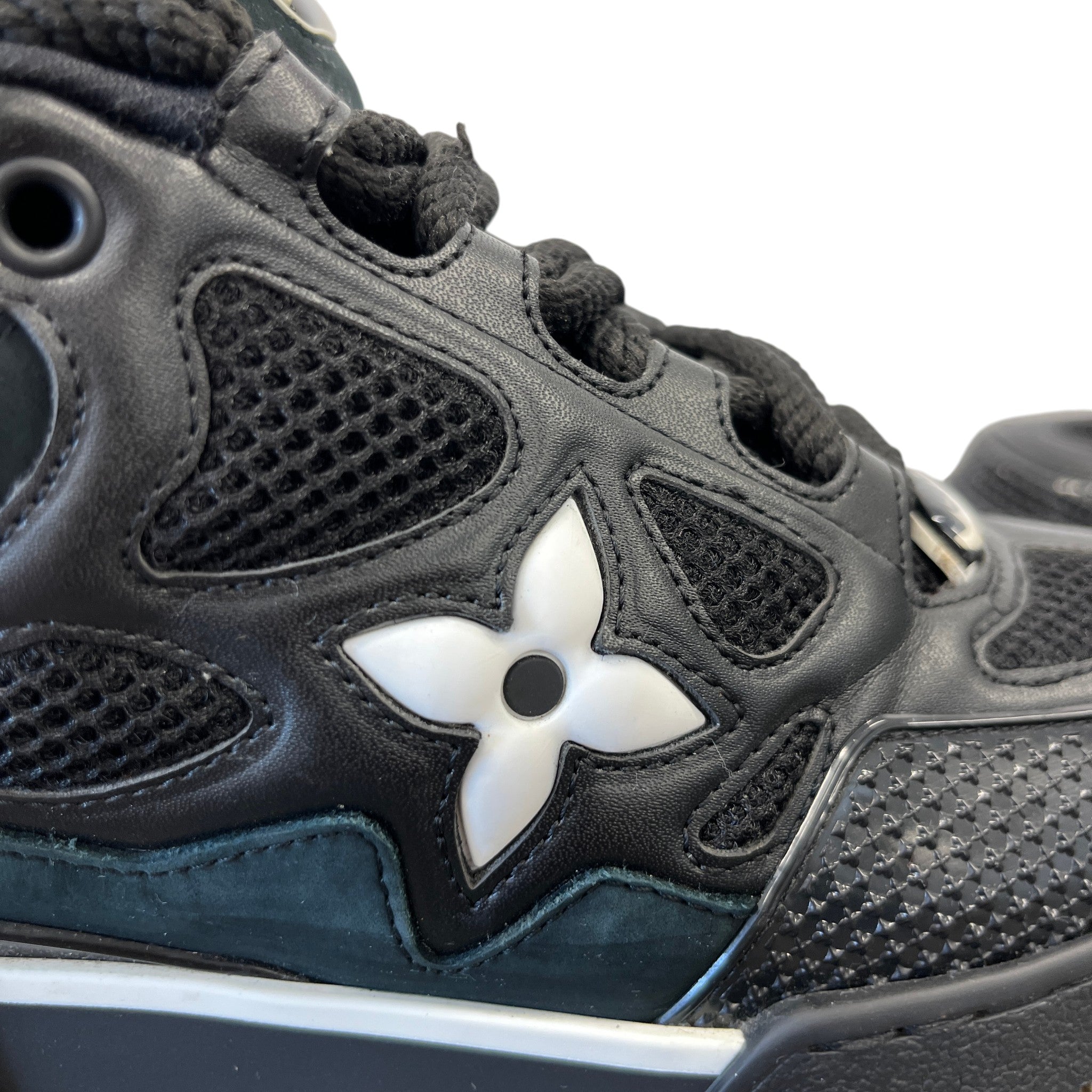 Men's Lv Skate Low Trainers Black Size EU 40 / UK 6