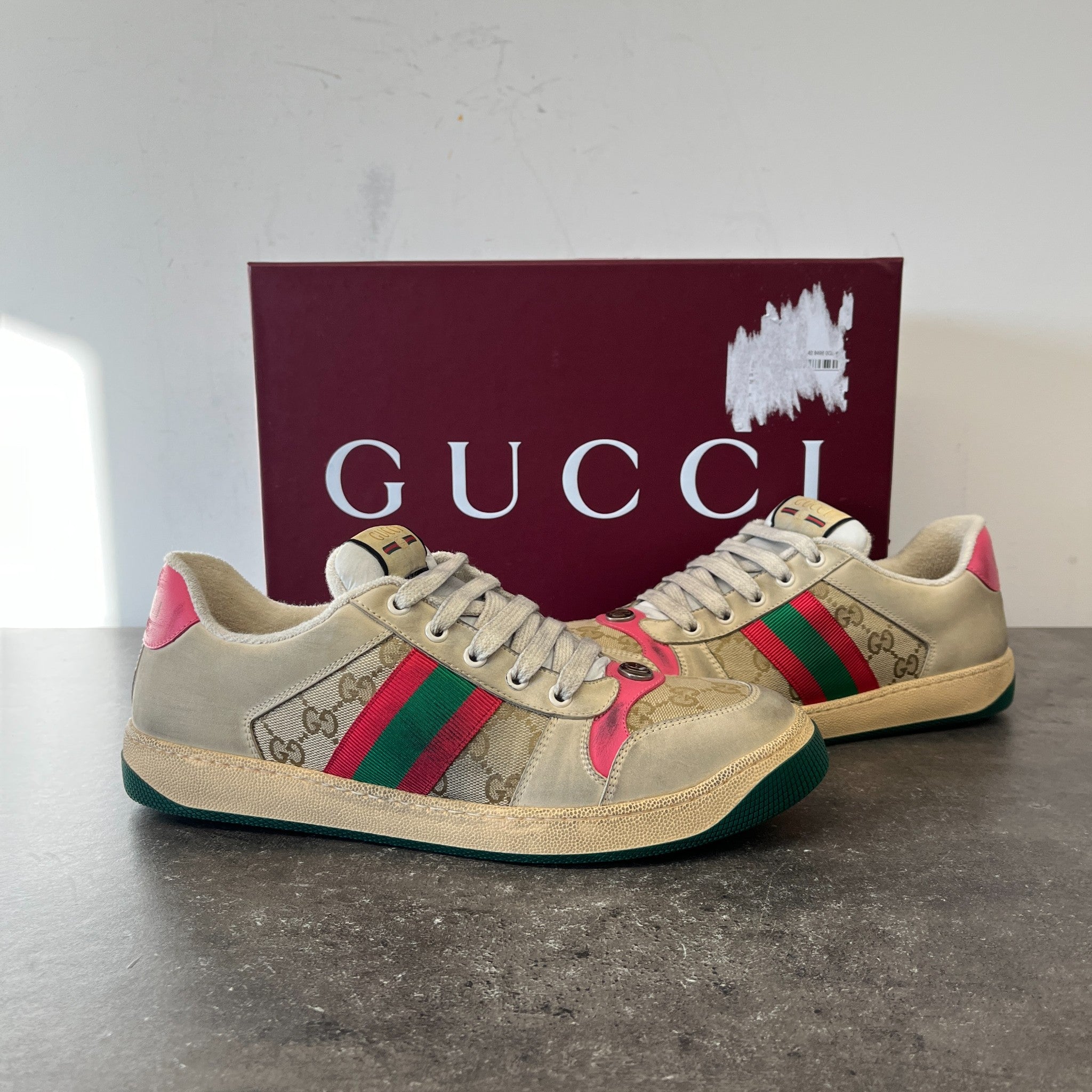 Men's Screener Distressed Low Trainers Beige Size EU 42 / UK 8