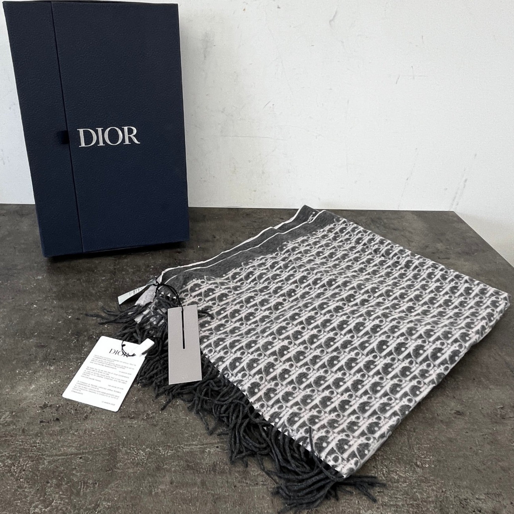 Women's Oblique Scarf Grey