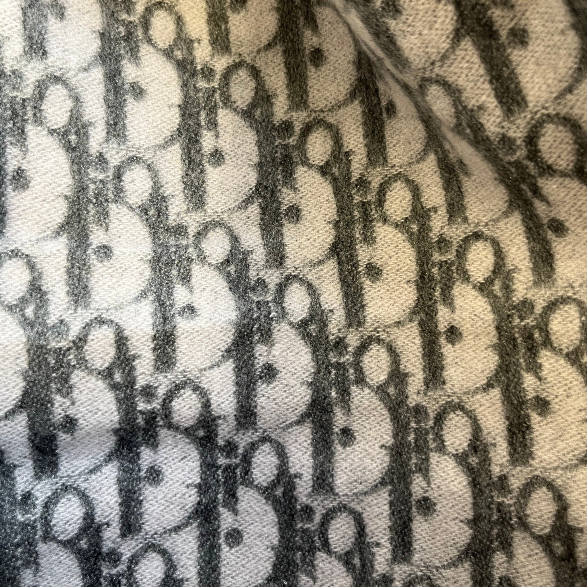 Women's Oblique Scarf Grey