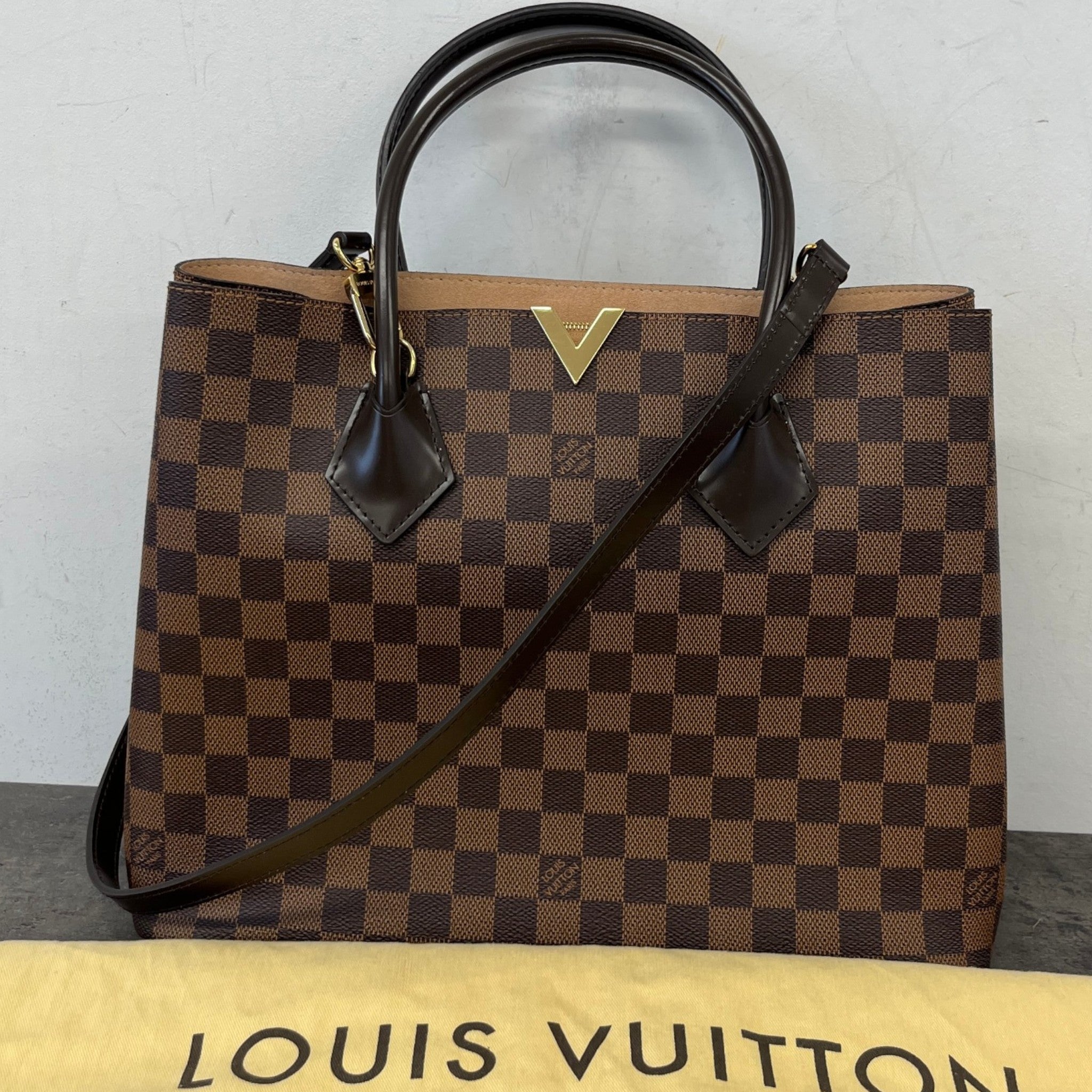 Women's Damier Ebene Kensington Handbag Brown