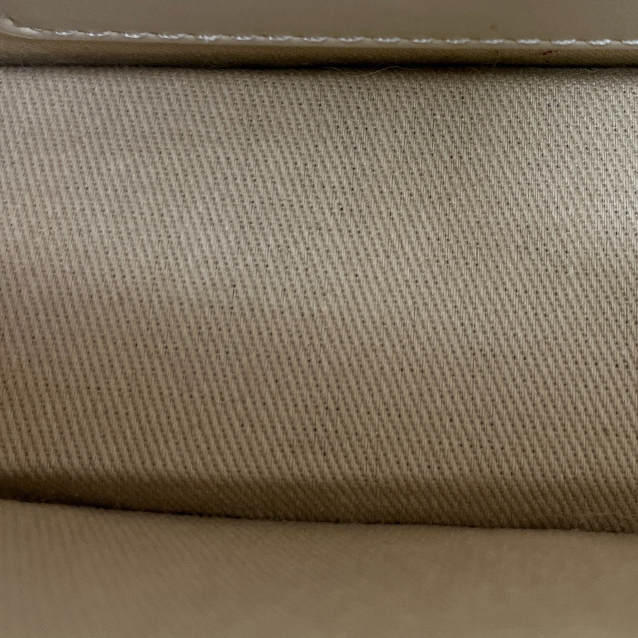 Women's Le Bambidou Shearling Bag Beige