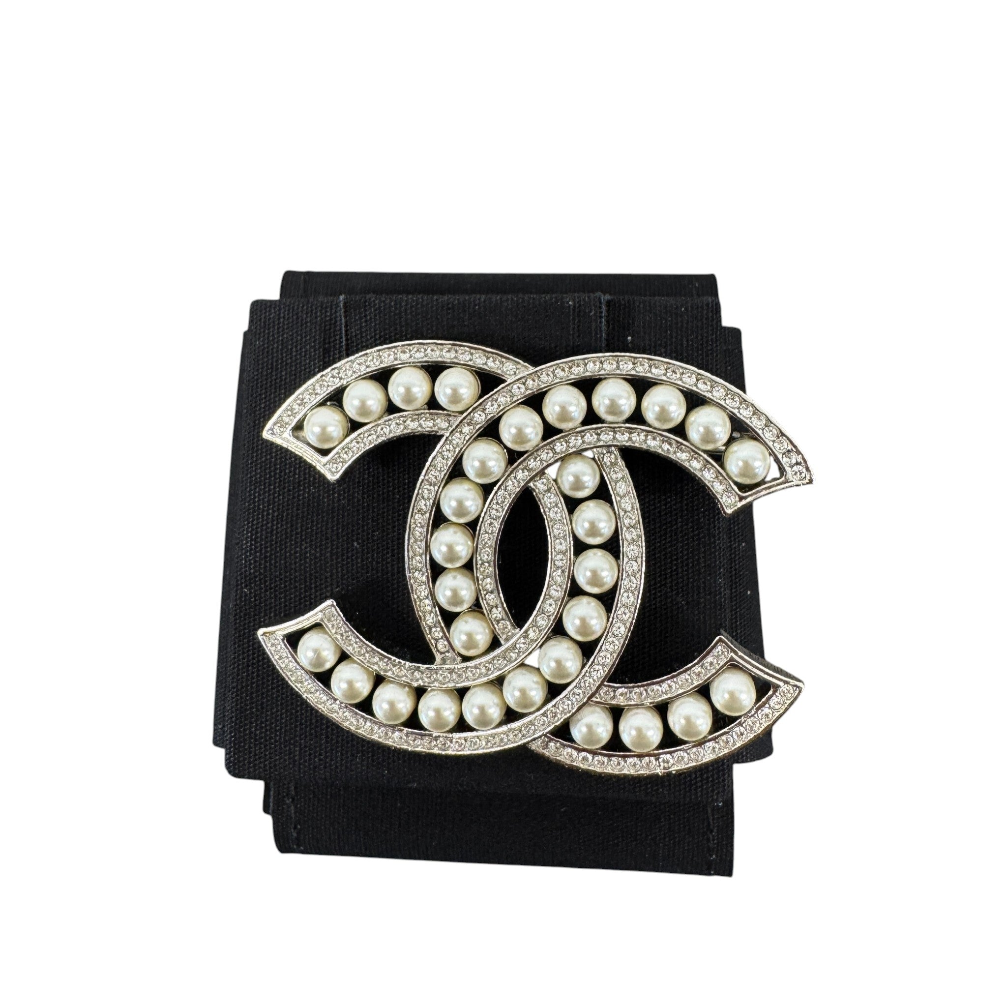 Women's Cc Logo Pear Brooch Silver