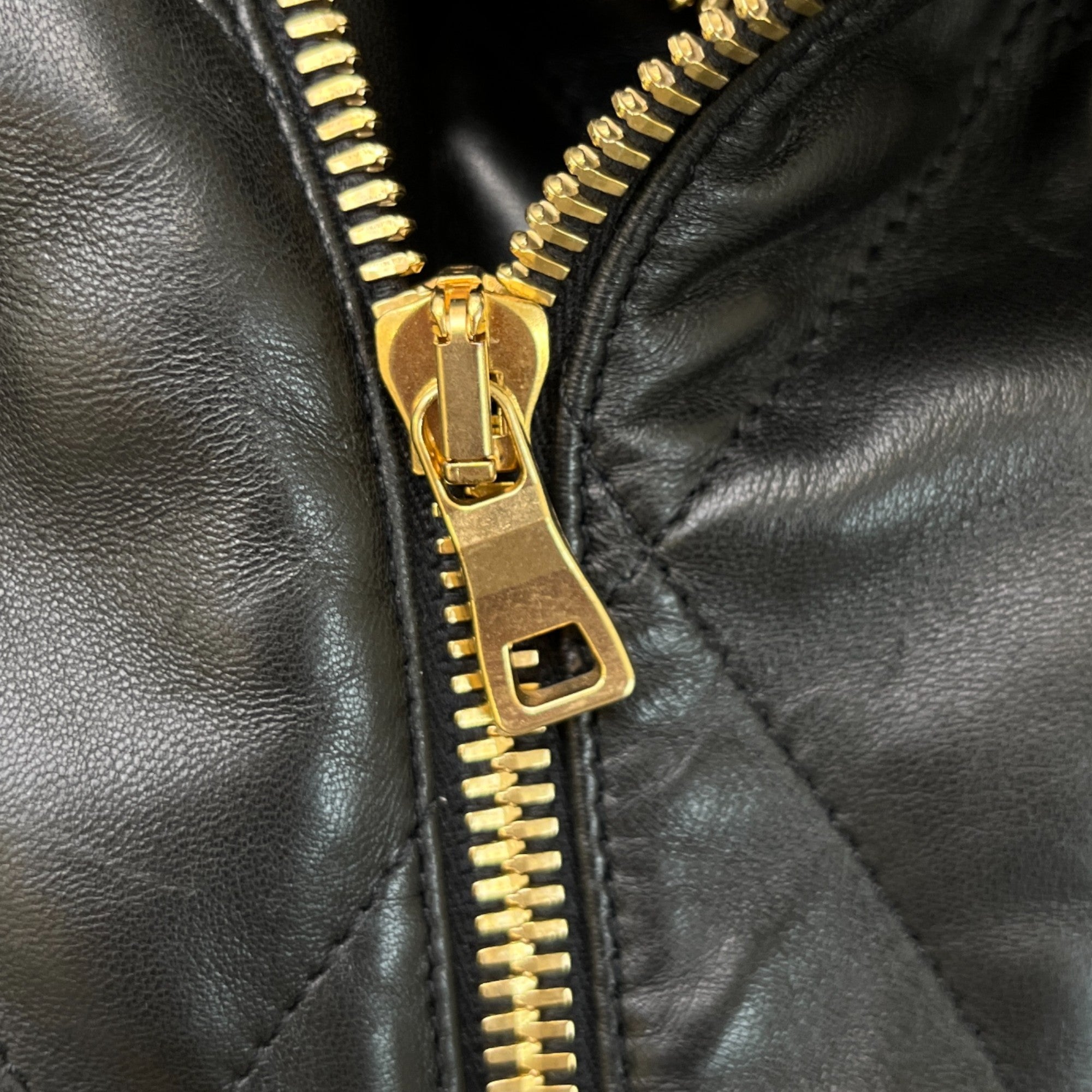 Women's Quilted Shoulder Pad Zip Up Jacket Black Size M