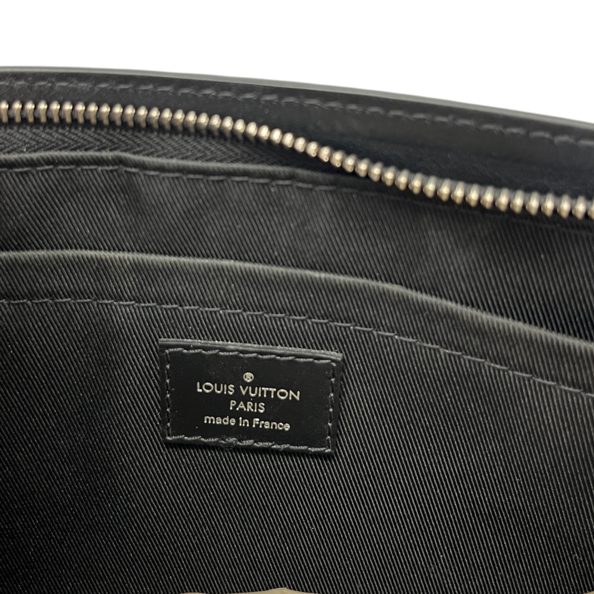 Men's Damier Graphite Stand Pouch Black