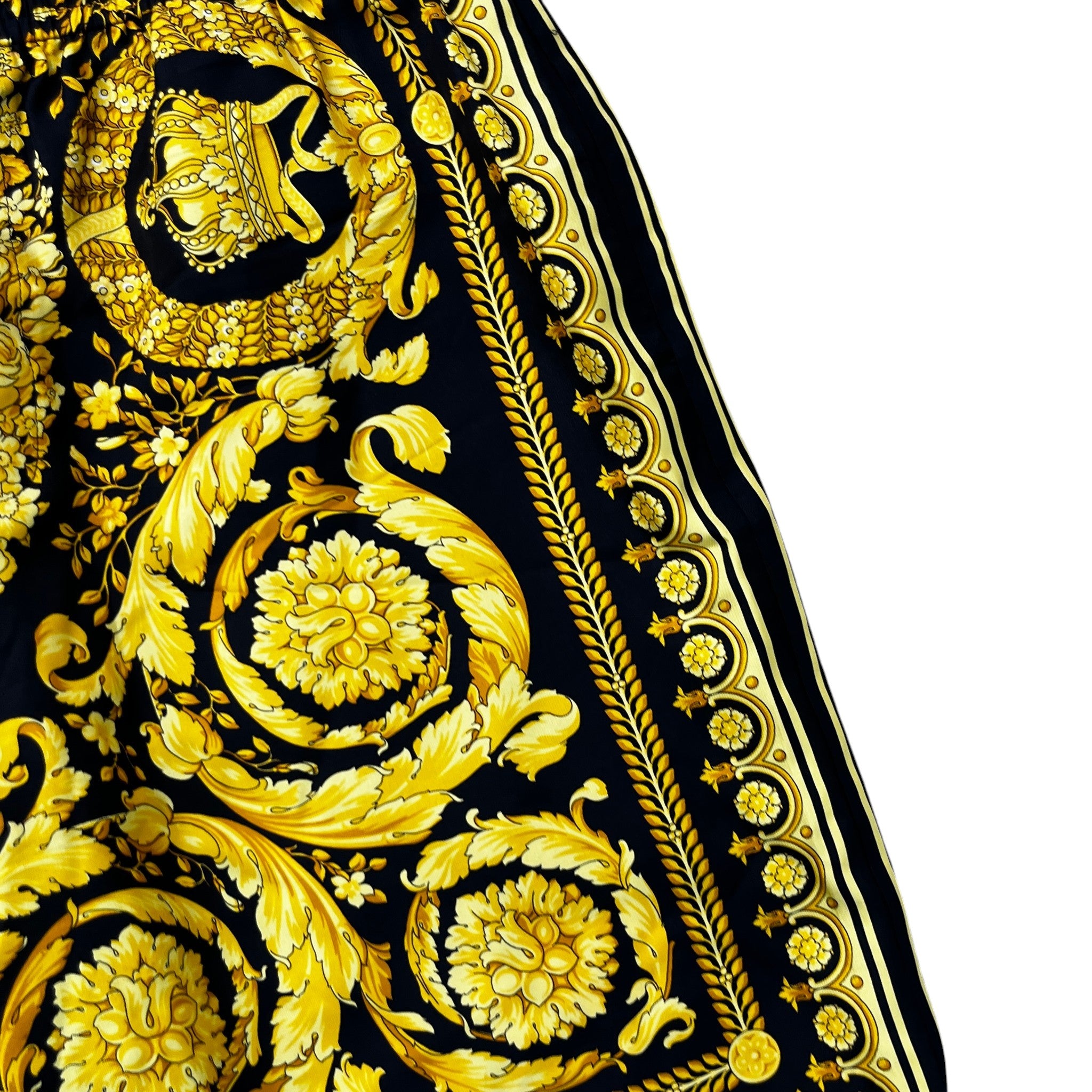 Men's Barocco Print Shorts Yellow Size IT 48 / UK 32