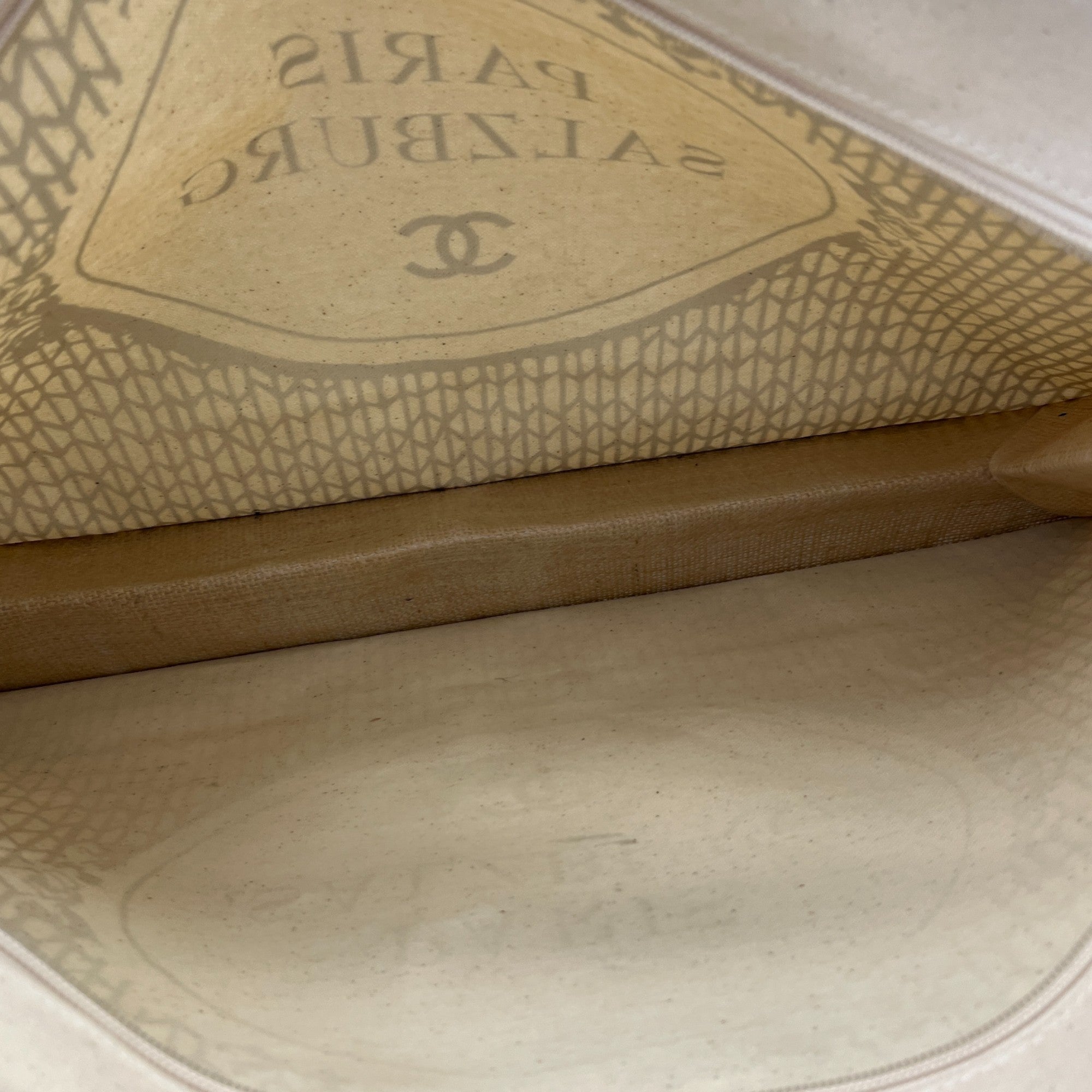 Women's Paris Salzburg Tote Bag Beige