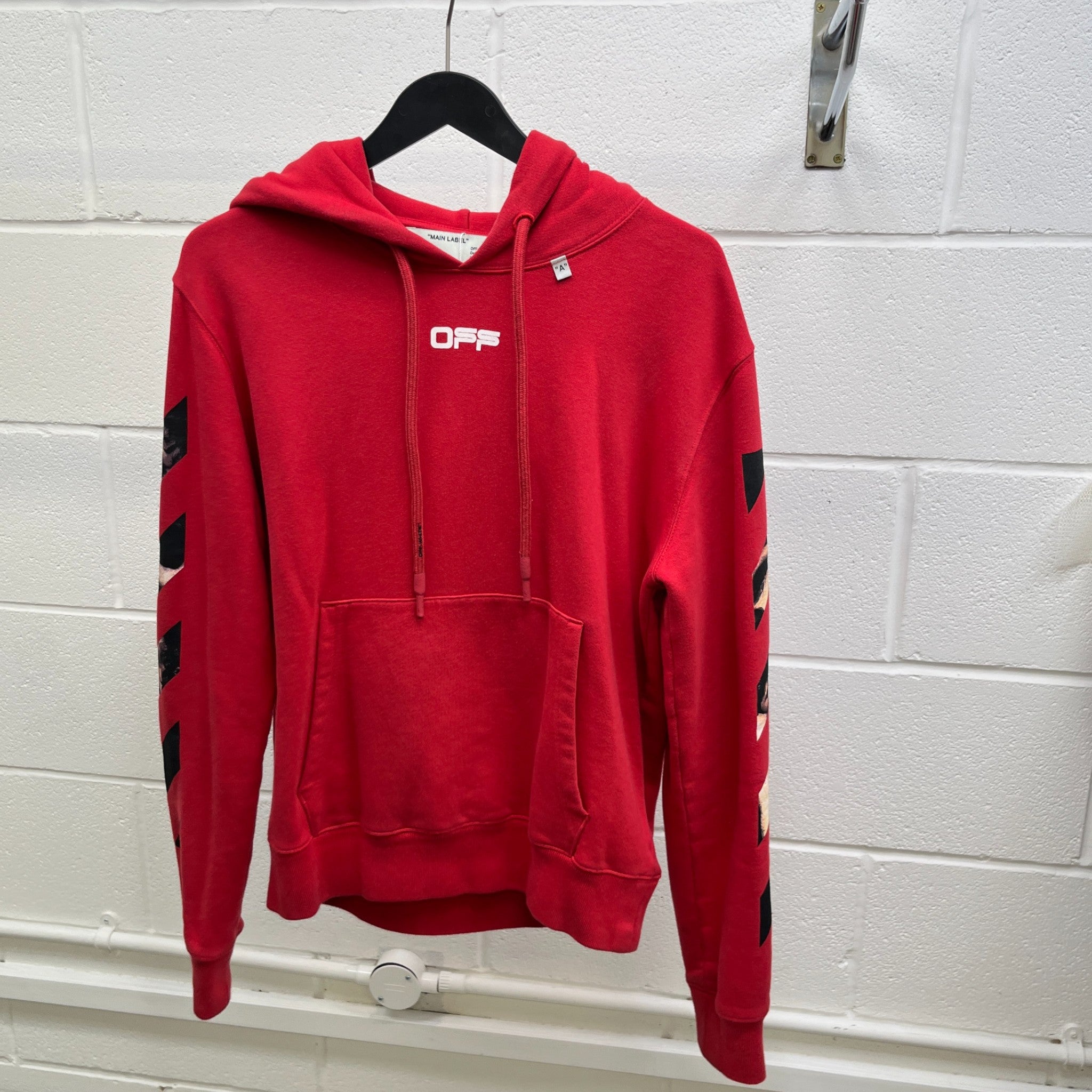 Men's Caravaggio Arrow Hoodie Red Size S