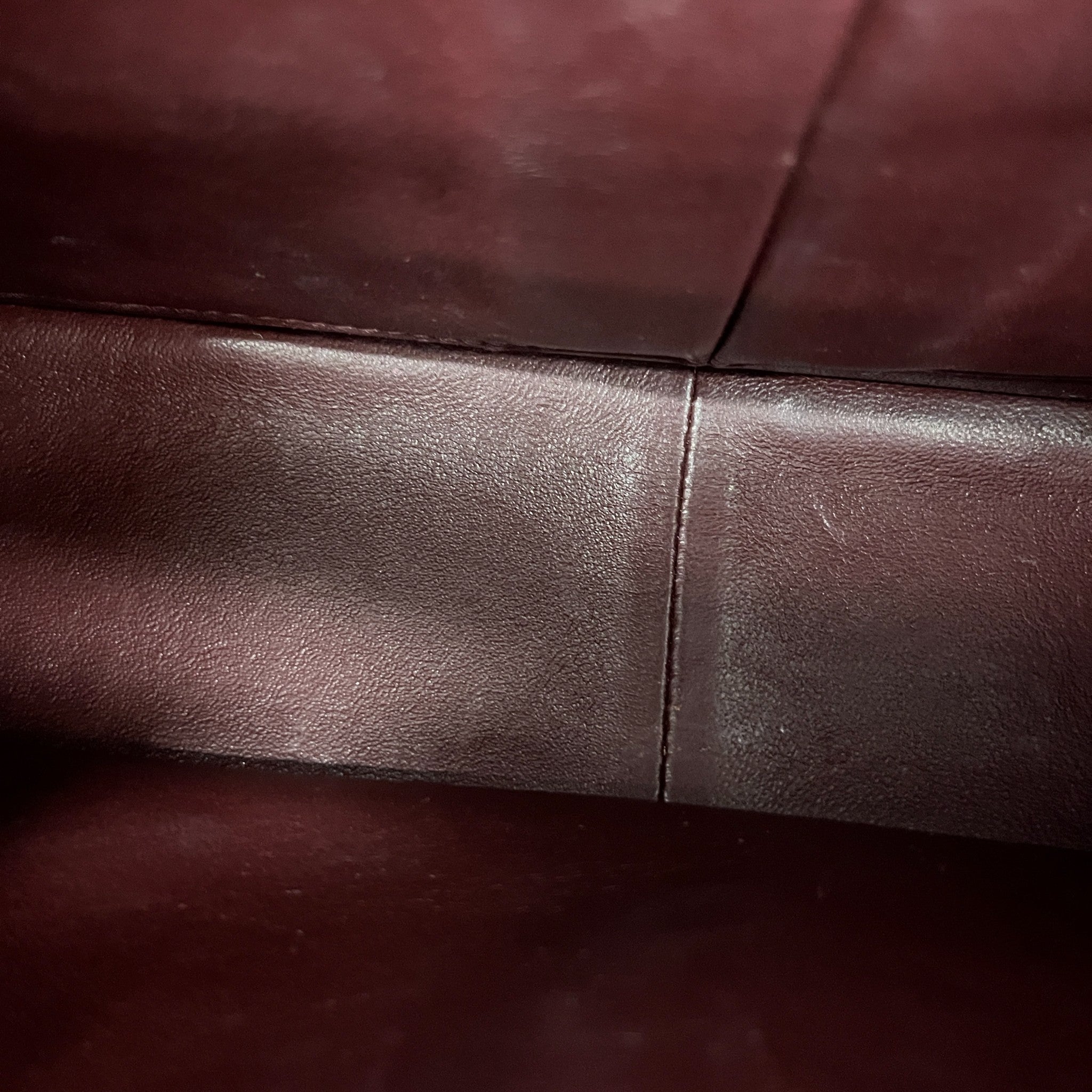 Women's Classic Double Flap Jumbo Caviar Handbag Black