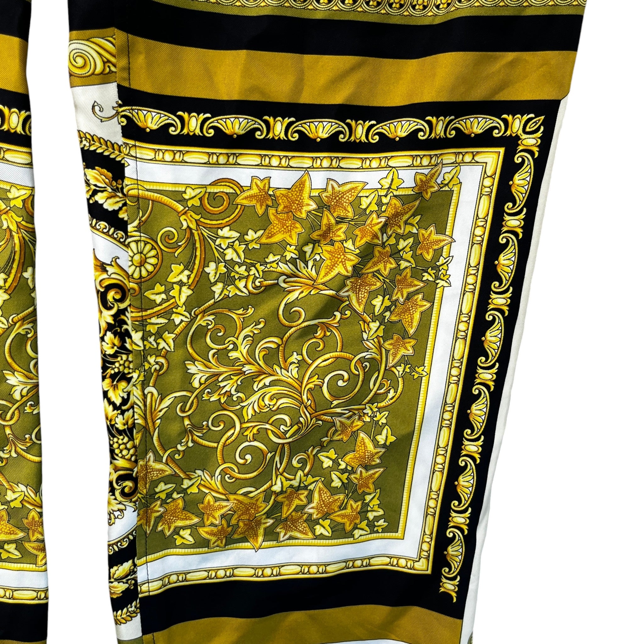 Men's Barocco Print Trousers Yellow Size IT 48 / UK 32