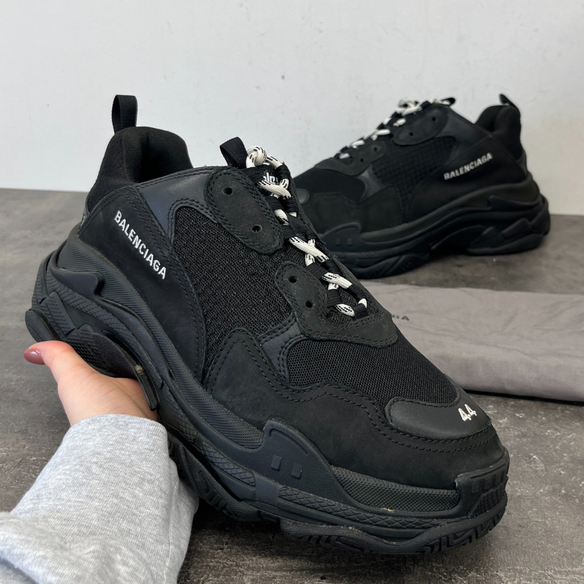 Men's Triple S Low Trainers Black Size EU 44 / UK 10
