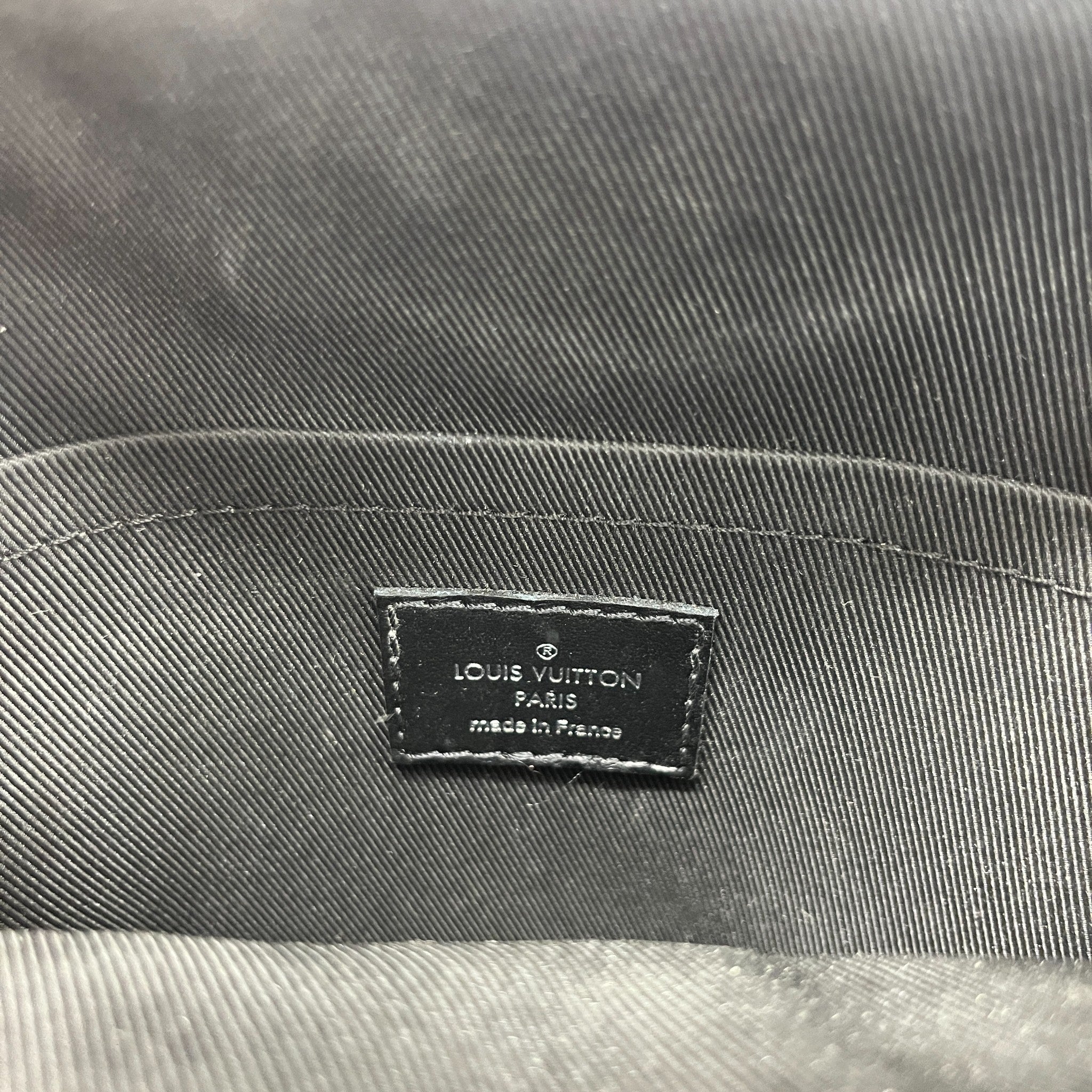 Men's Damier Graphite 3D Amazone Sling Messenger Bag Black