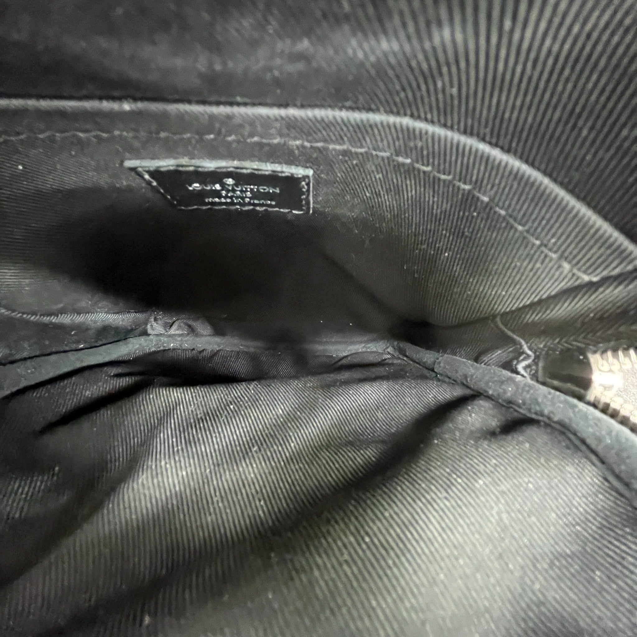 Men's Damier Graphite 3D Amazone Sling Messenger Bag Black