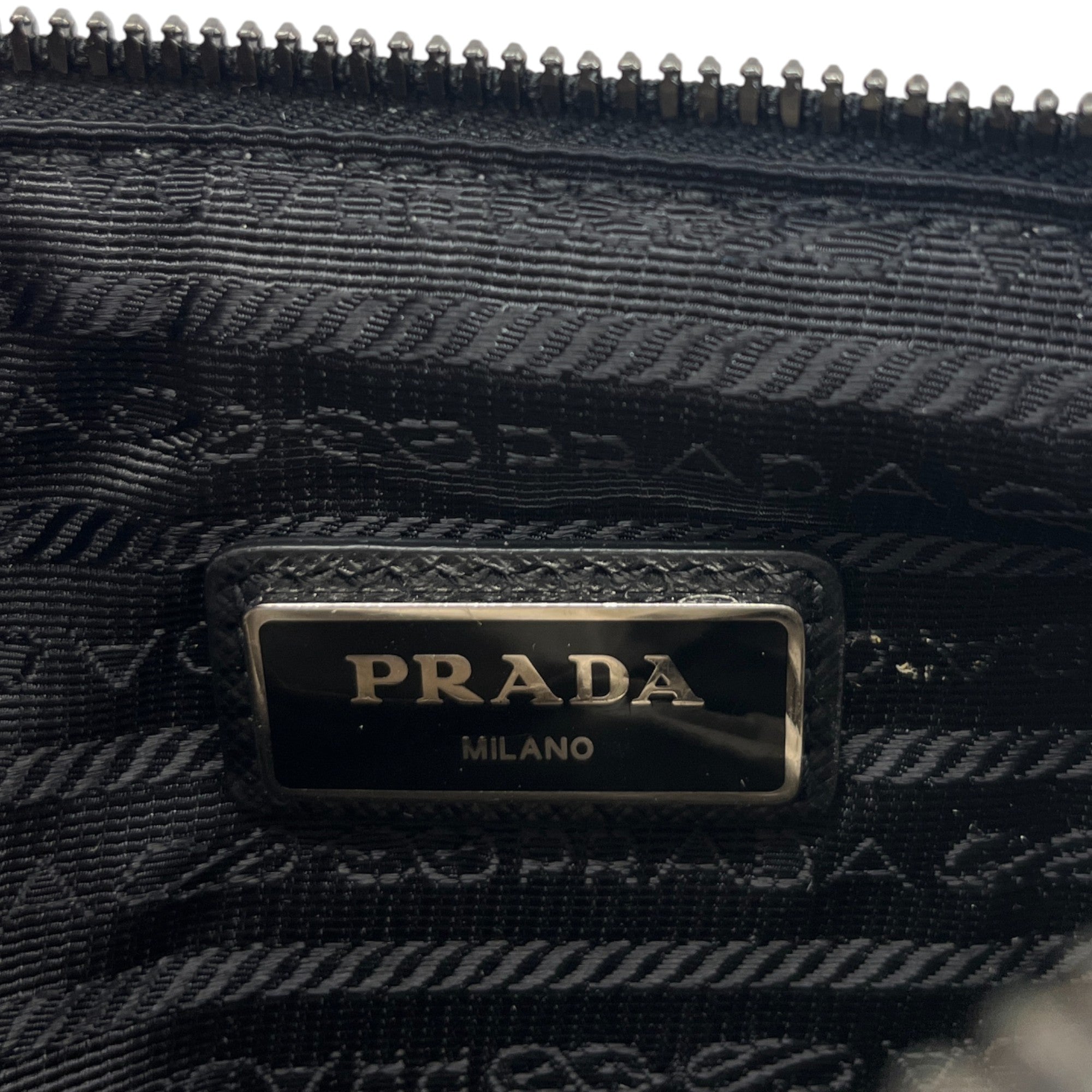 Women's Re-Edition Plaque Logo Handbag White