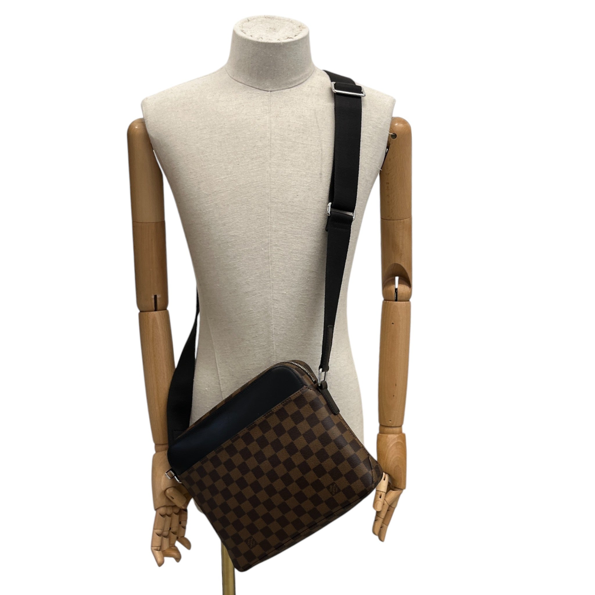 Men's Damier Ebene Jake Pm Messenger Bag Brown