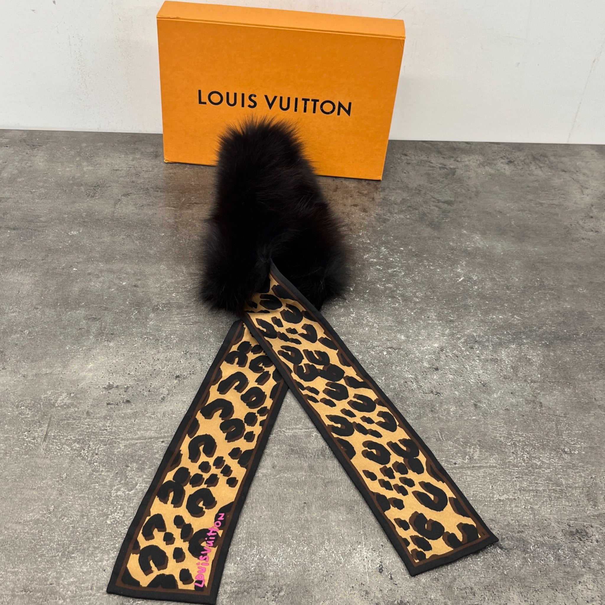 Women's Fox Fur Bandeau Scarf Black