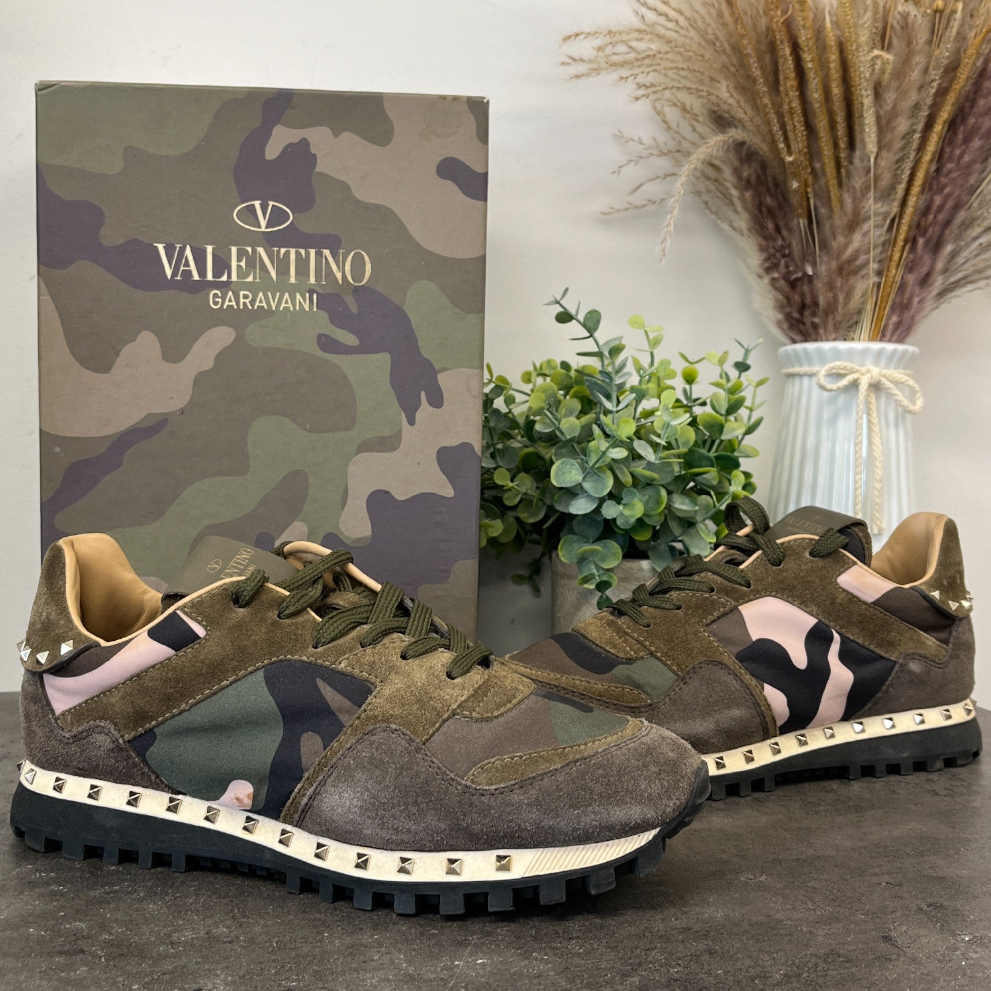 Women's Rockrunner Low Trainers Khaki Size EU 37 / UK 4