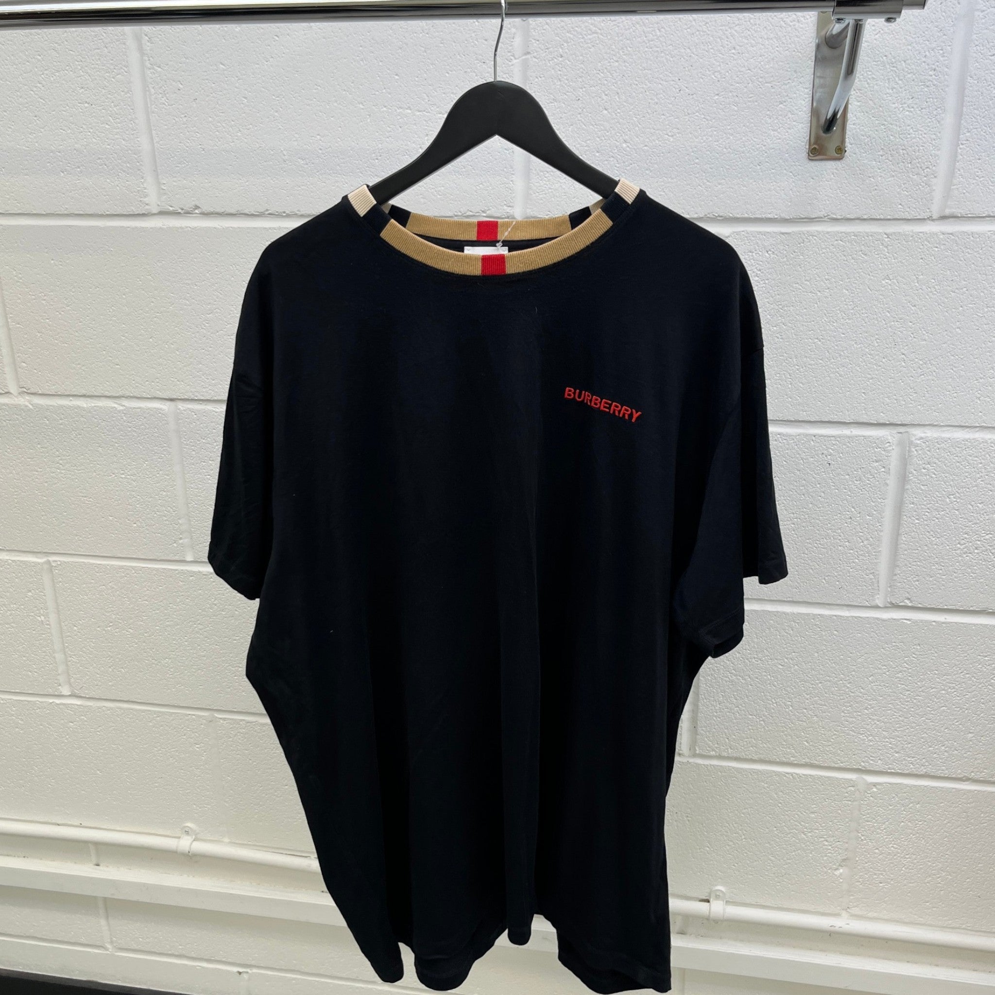 Men's Icon Stripe Trim T-Shirt Black Size XXL