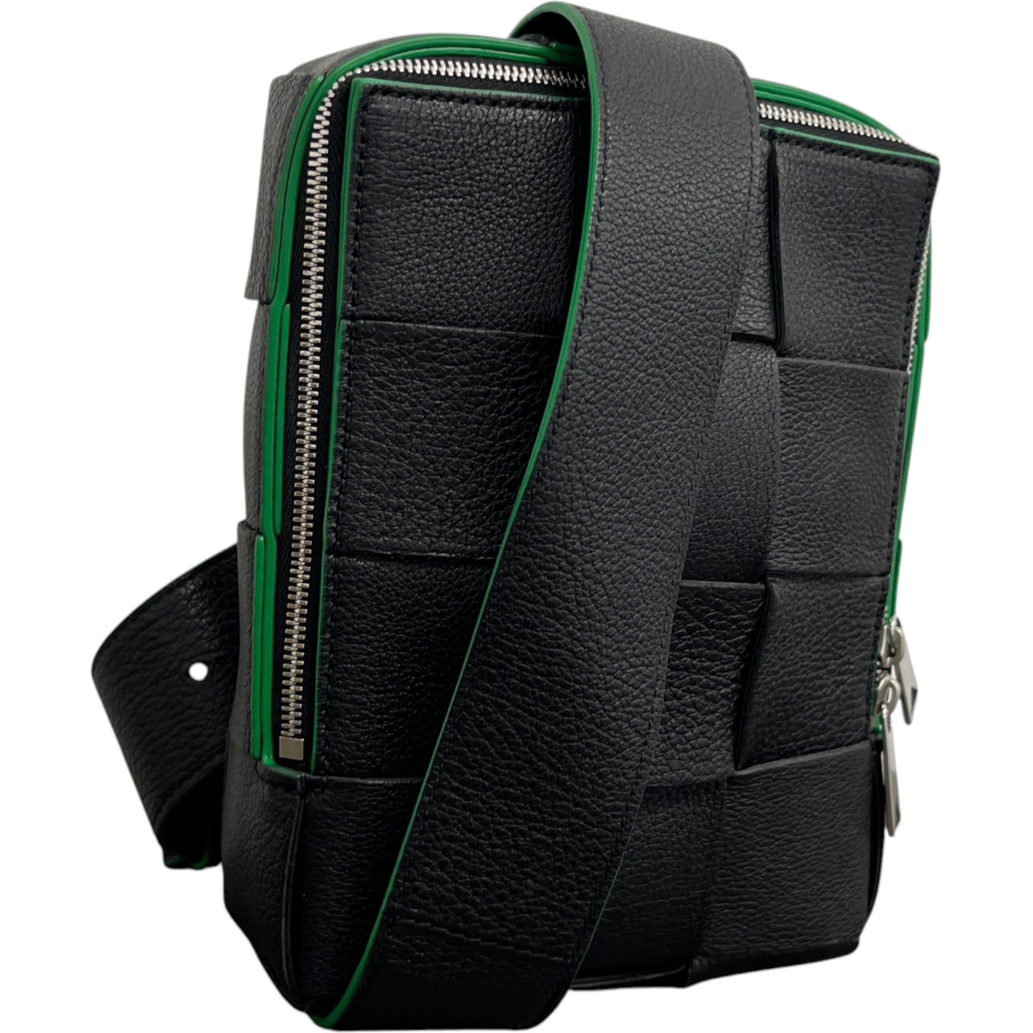 Men's Intrecciato Messenger Bag Black